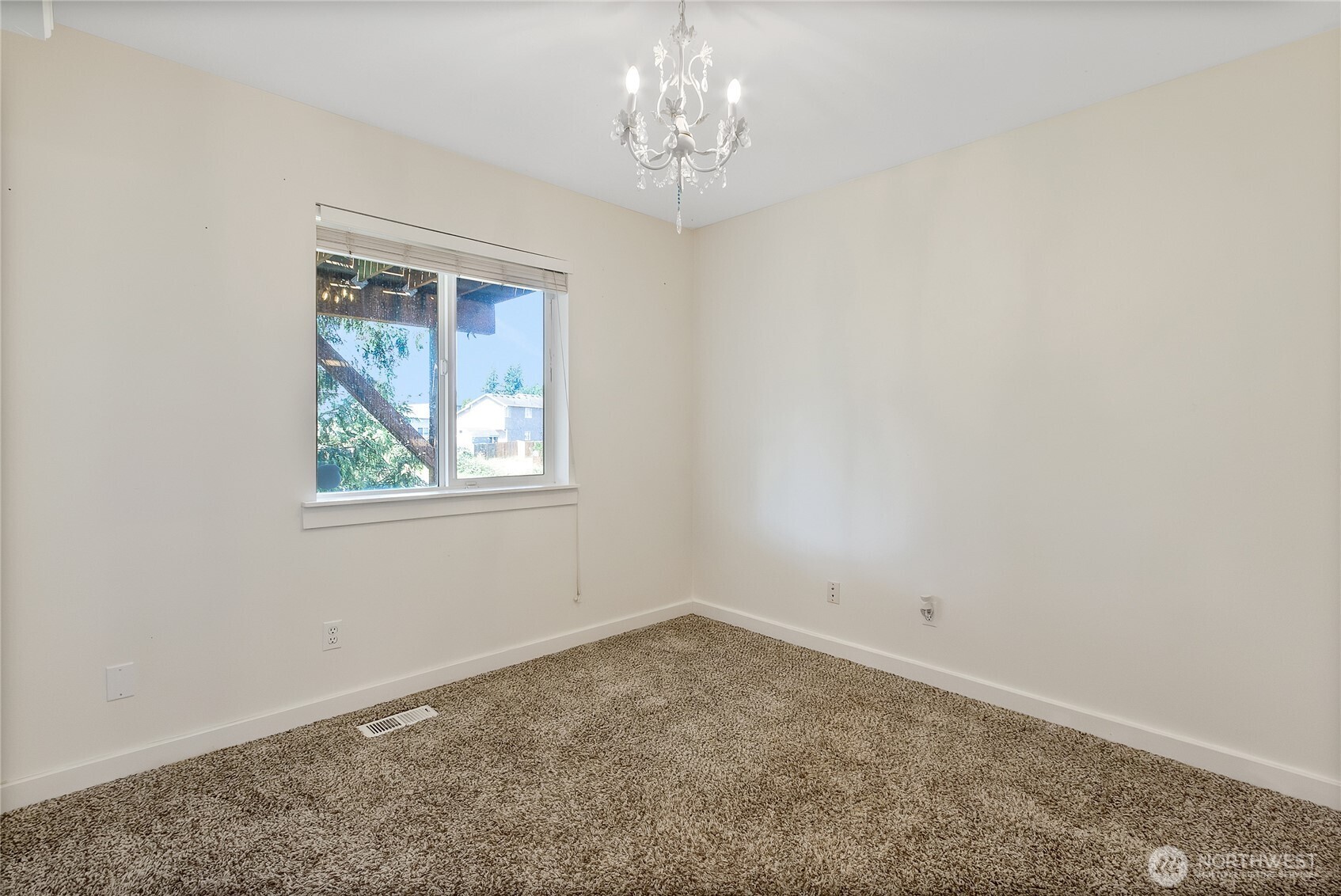 MLS #NWM2411415 image #13