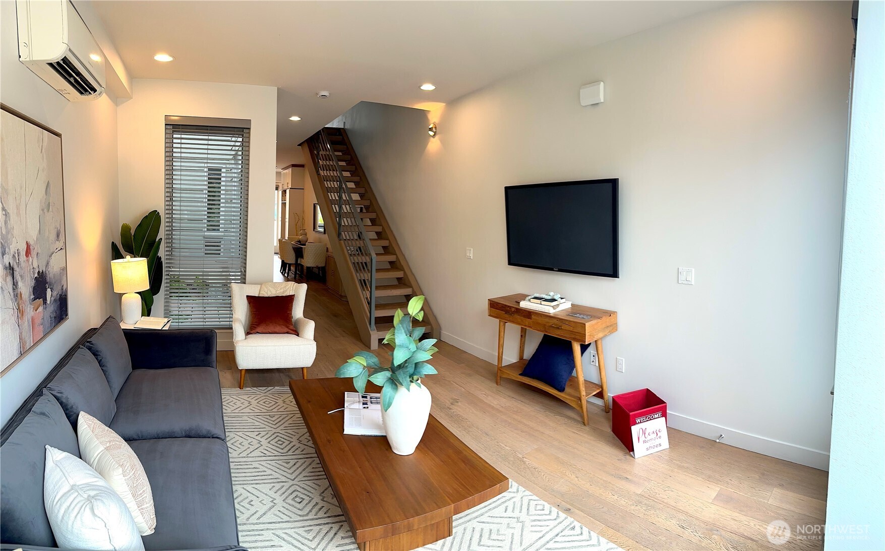 MLS #NWM2411735 image #3