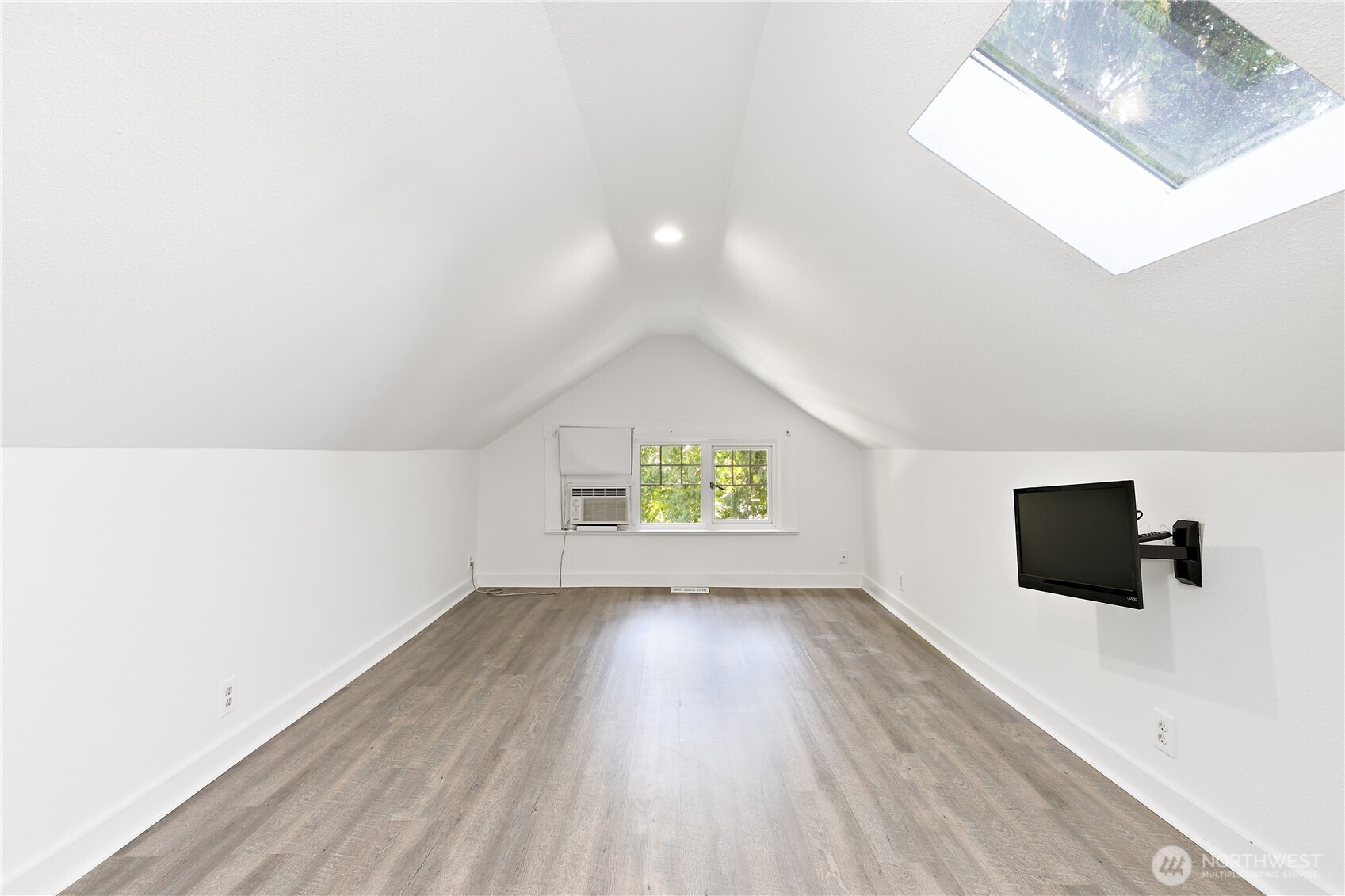 MLS #NWM2415075 image #18