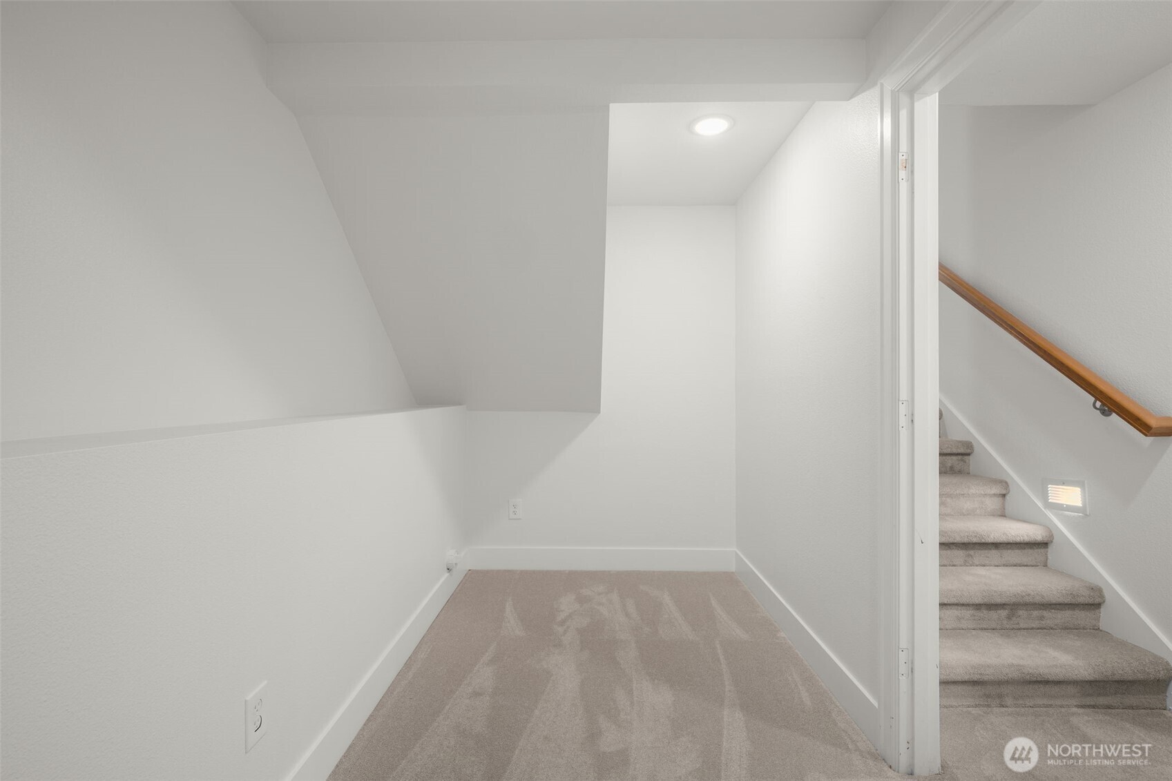 MLS #NWM2416926 image #16