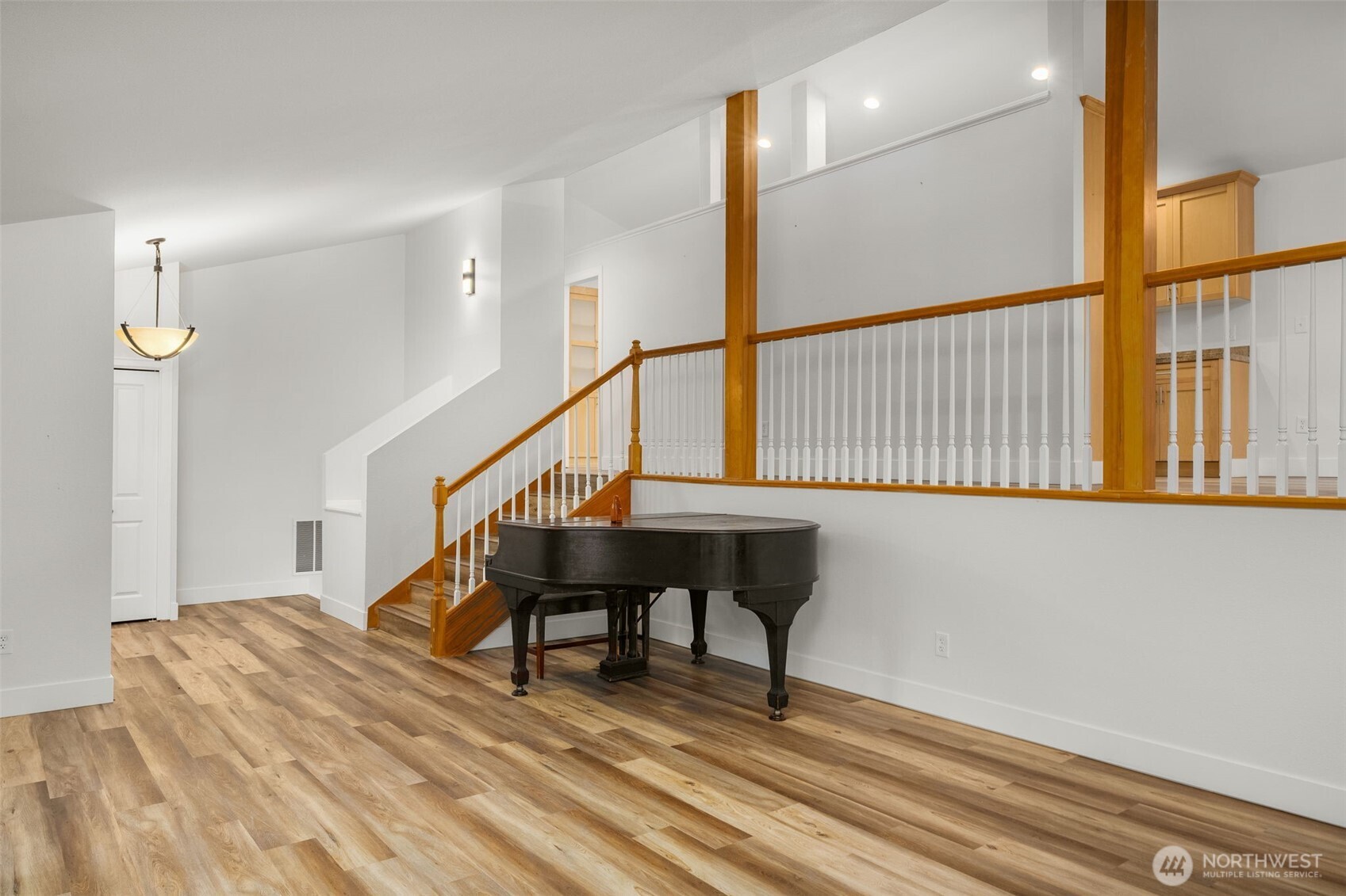 MLS #NWM2416926 image #8