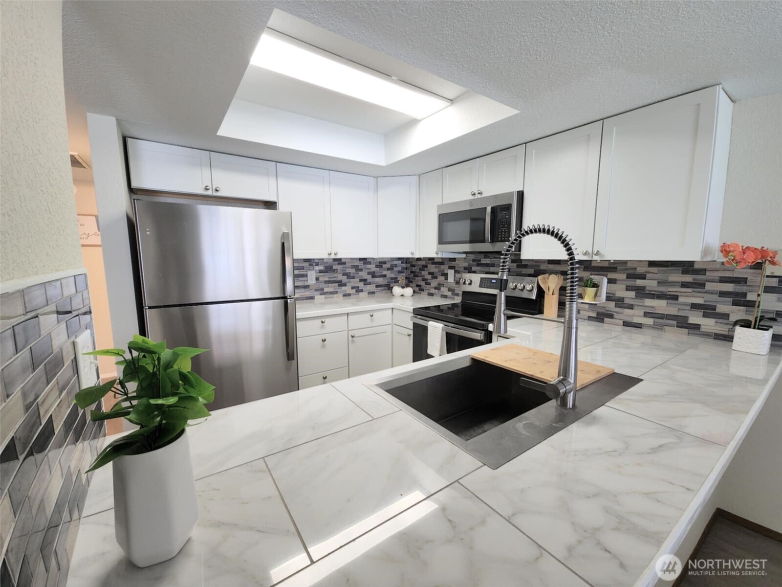 MLS #NWM2419144 image #7