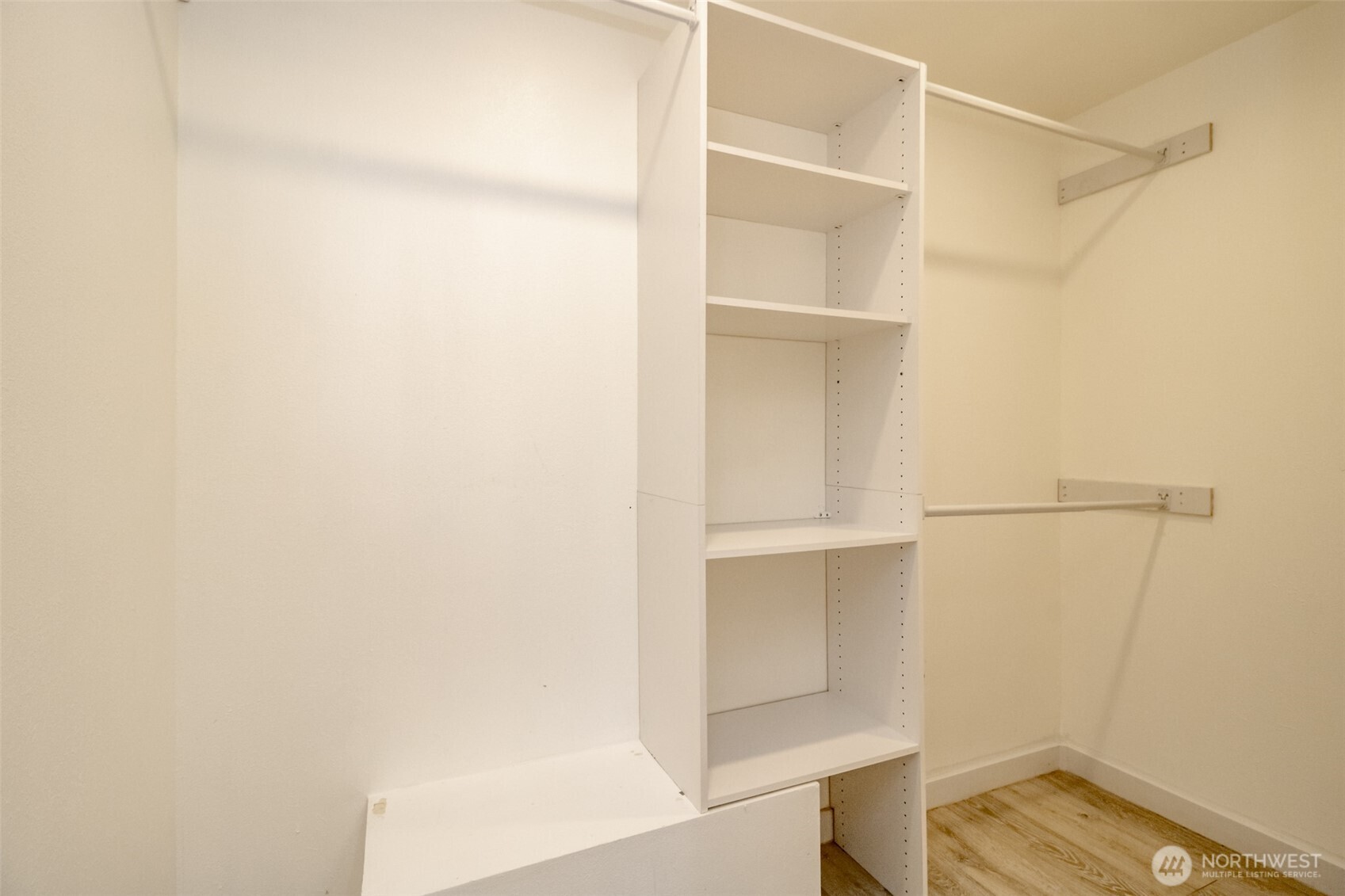 MLS #NWM2420190 image #33