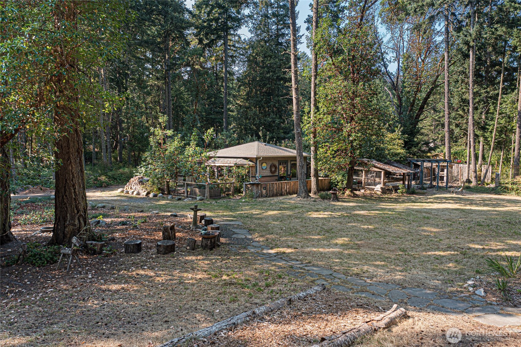 MLS #NWM2421389 image #0
