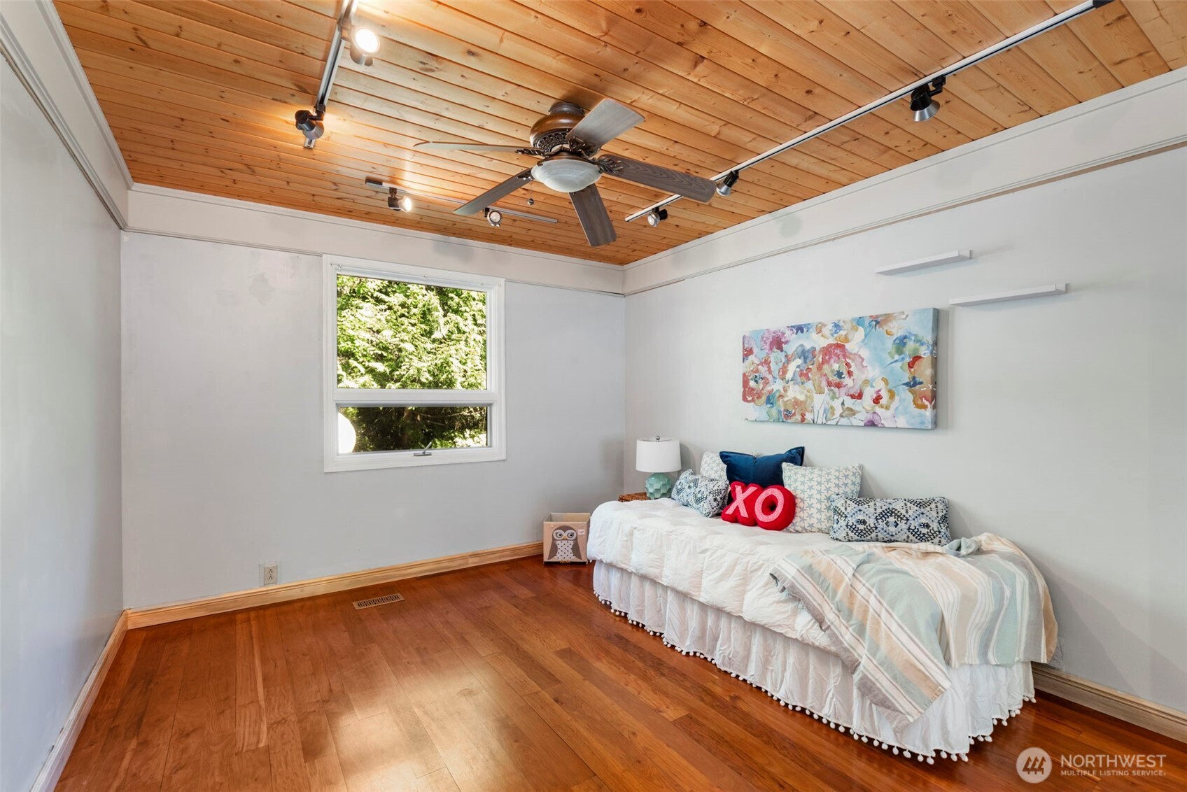 MLS #NWM2425732 img 18