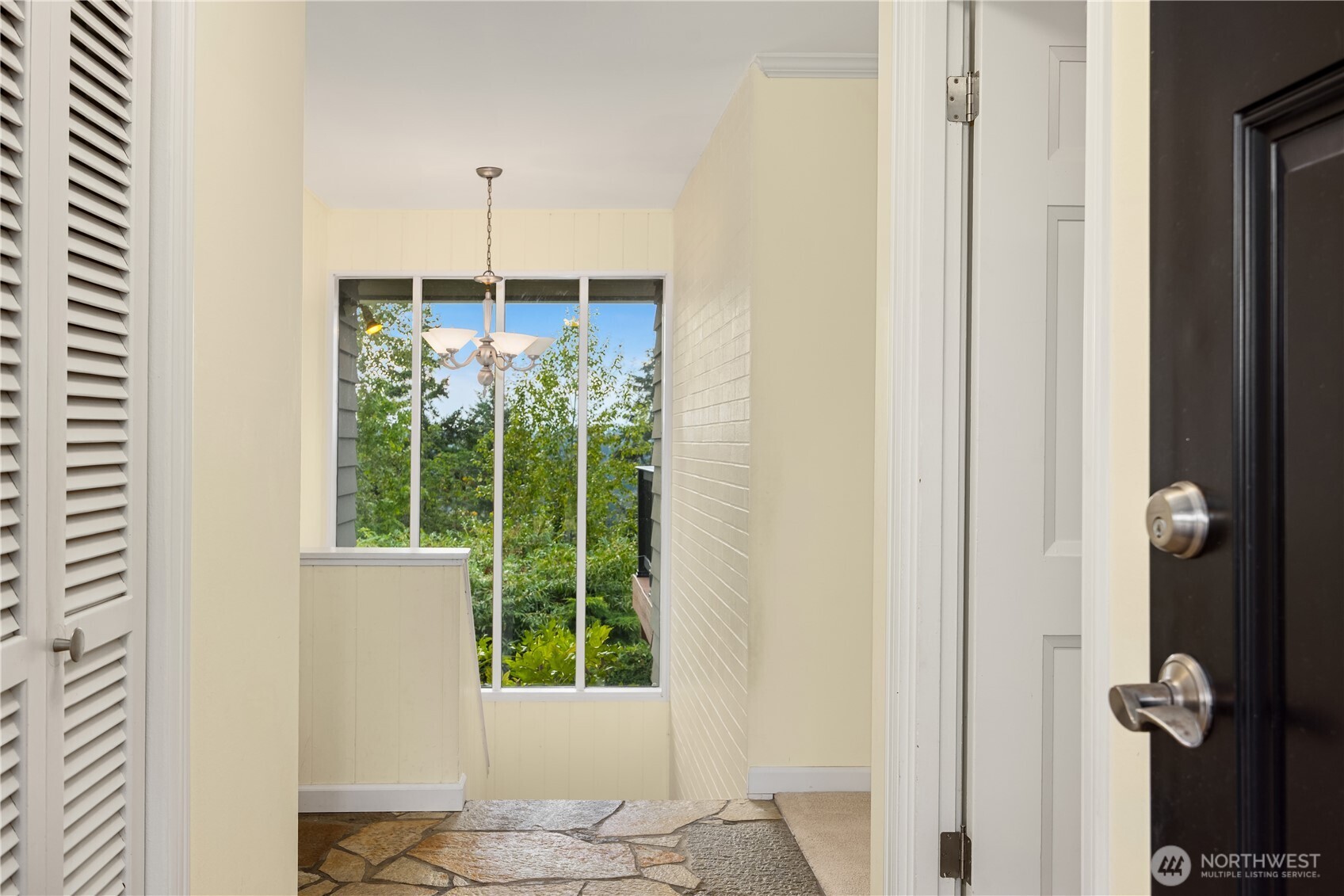 MLS #NWM2428005 image #1