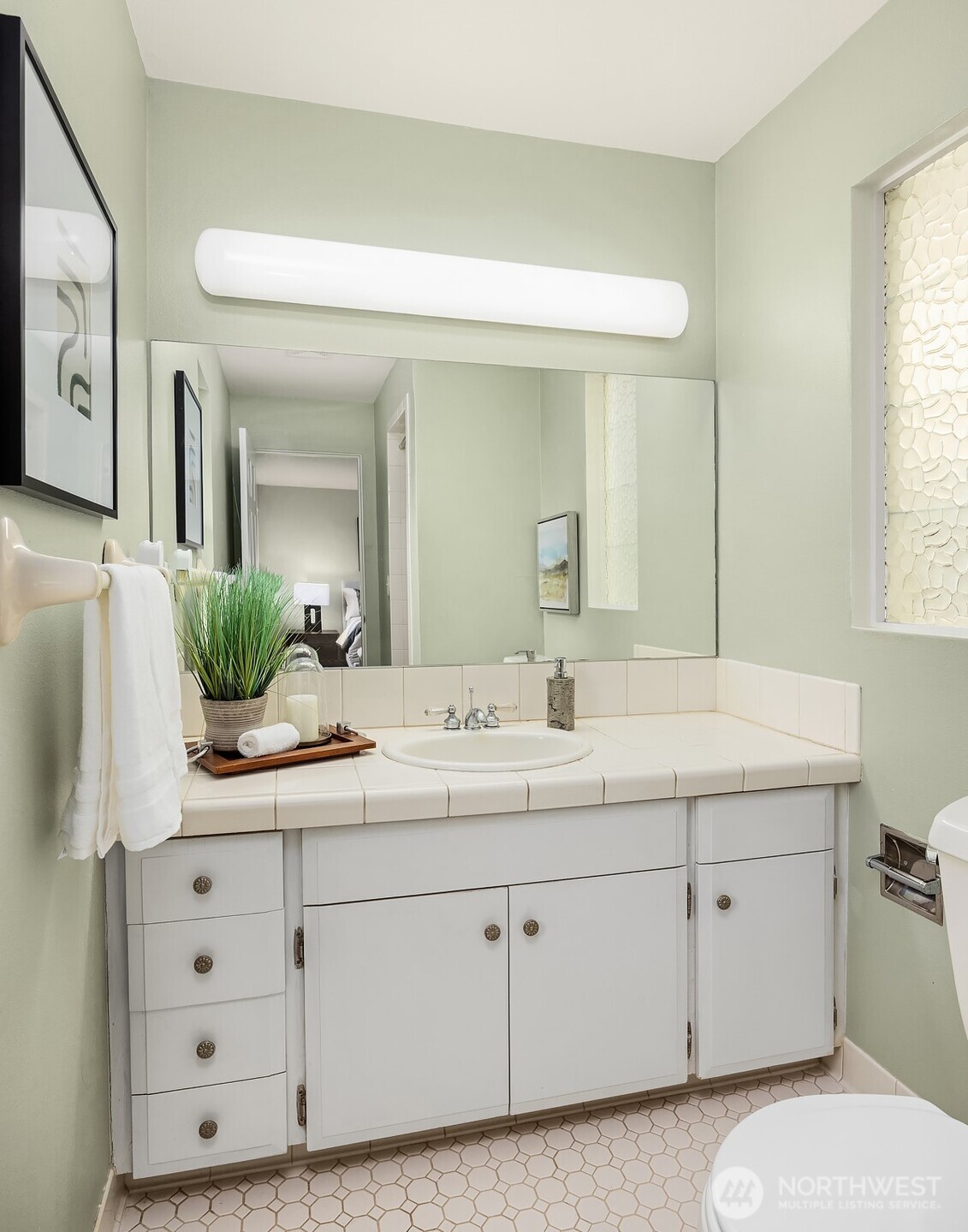 MLS #NWM2428005 image #23