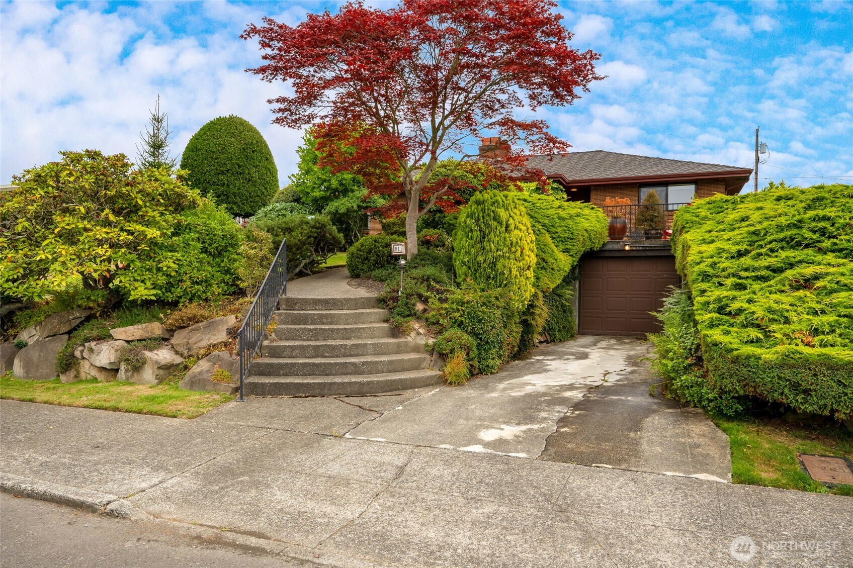 MLS #NWM2428263 image #1