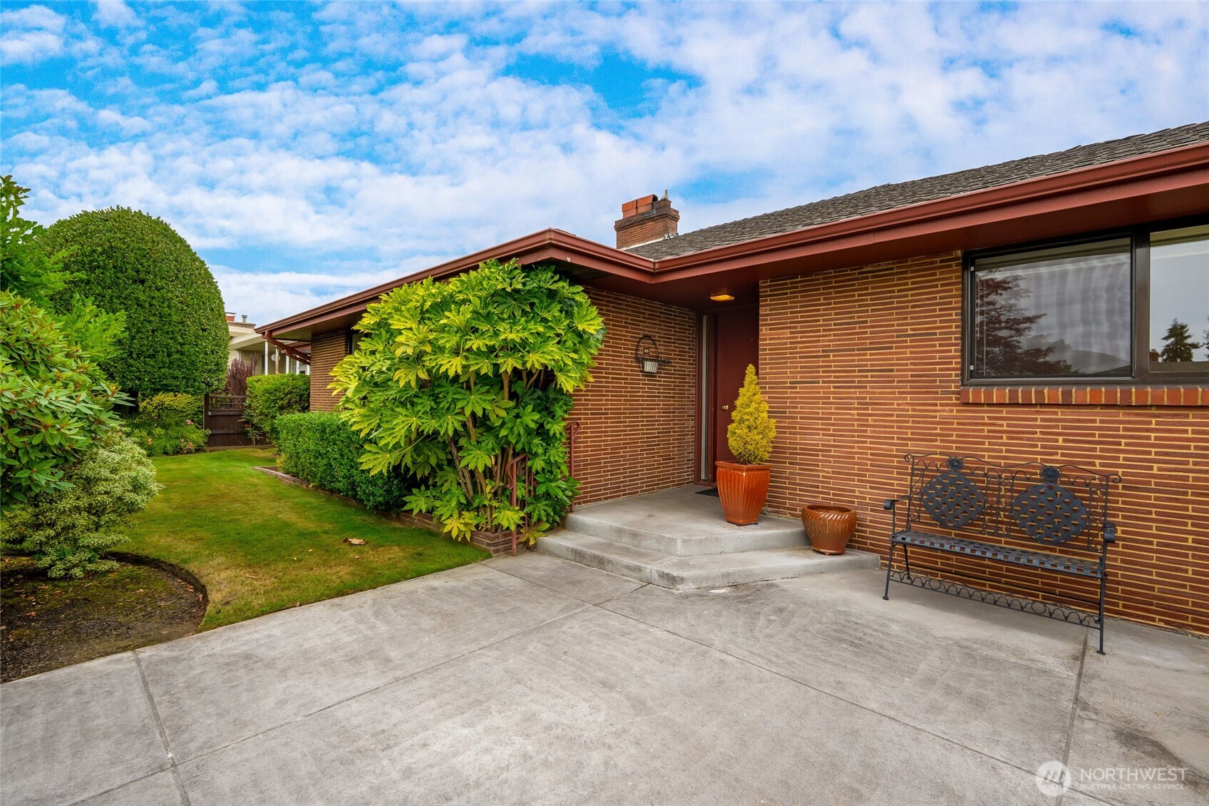 MLS #NWM2428263 image #3