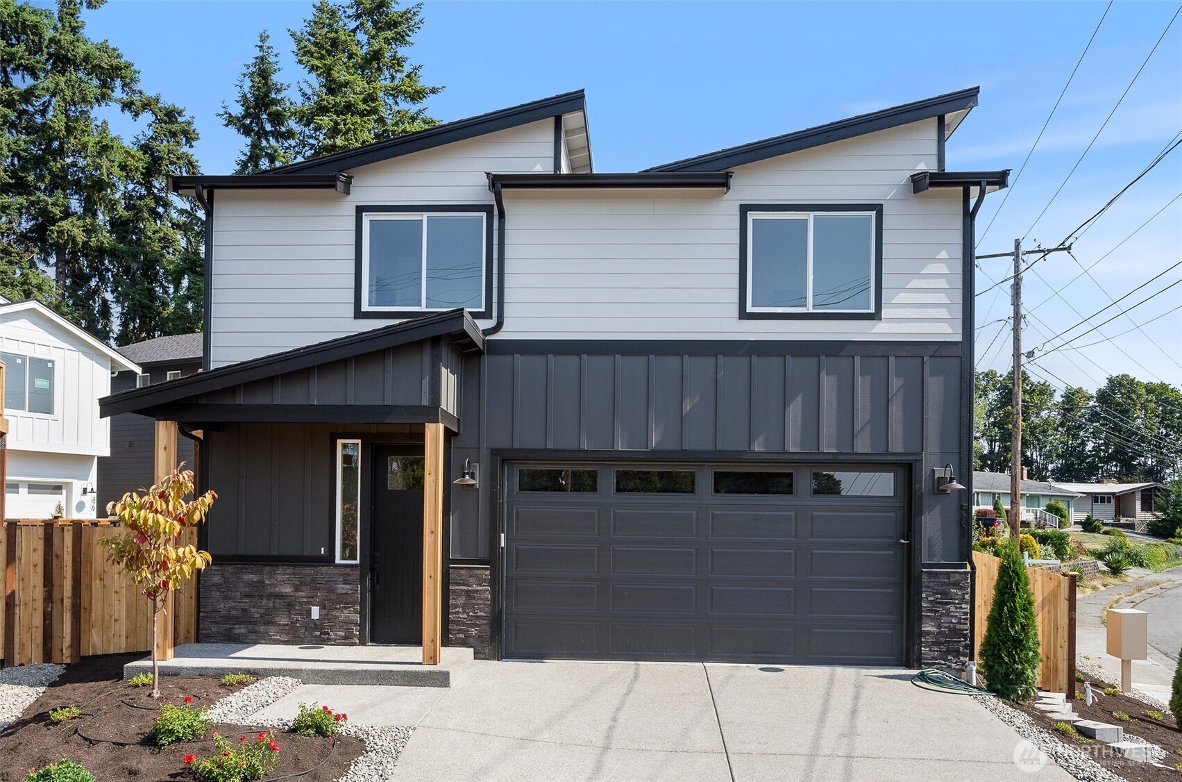 MLS #NWM2427453 image #0
