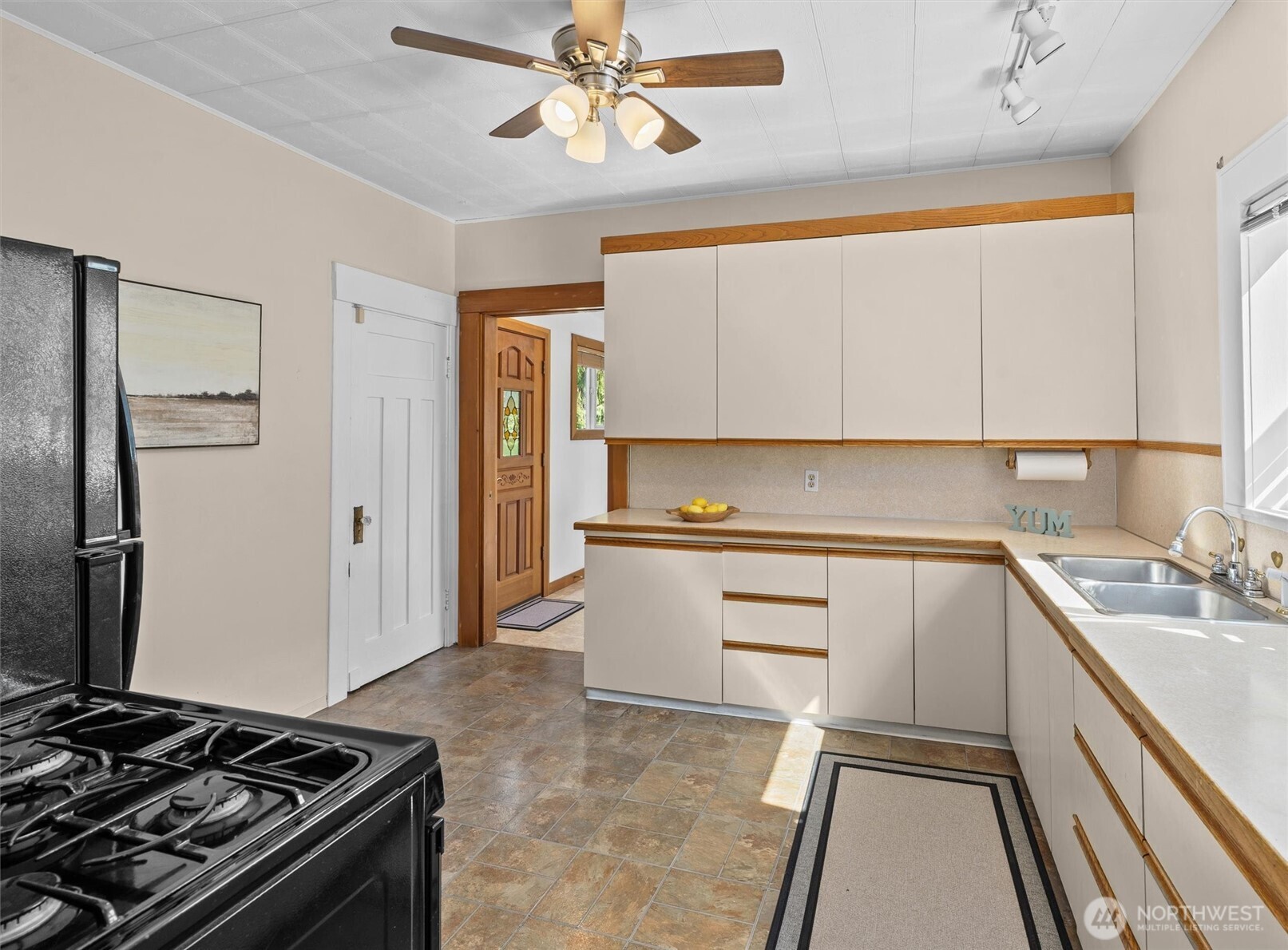 MLS #NWM2429192 image #17