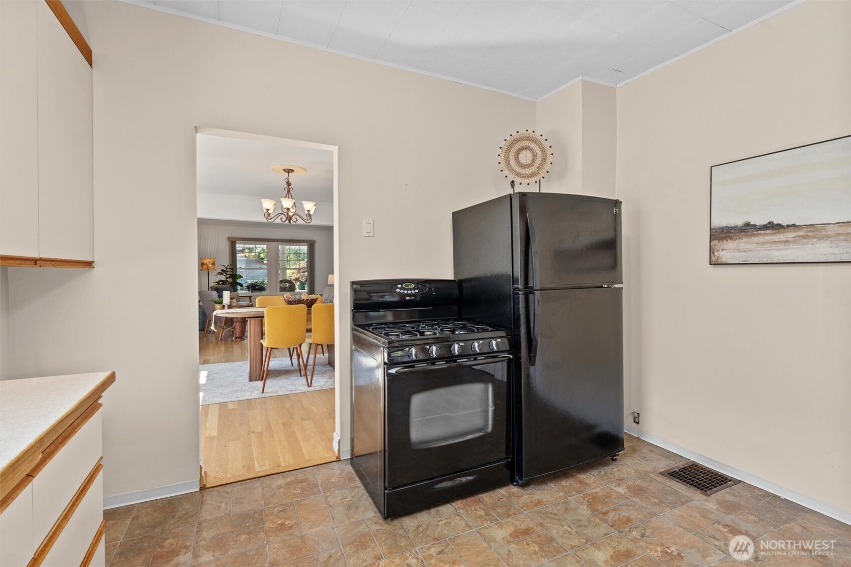 MLS #NWM2429192 image #18