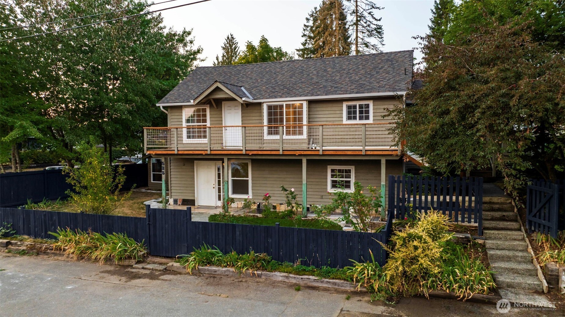 MLS #NWM2429513 image #0