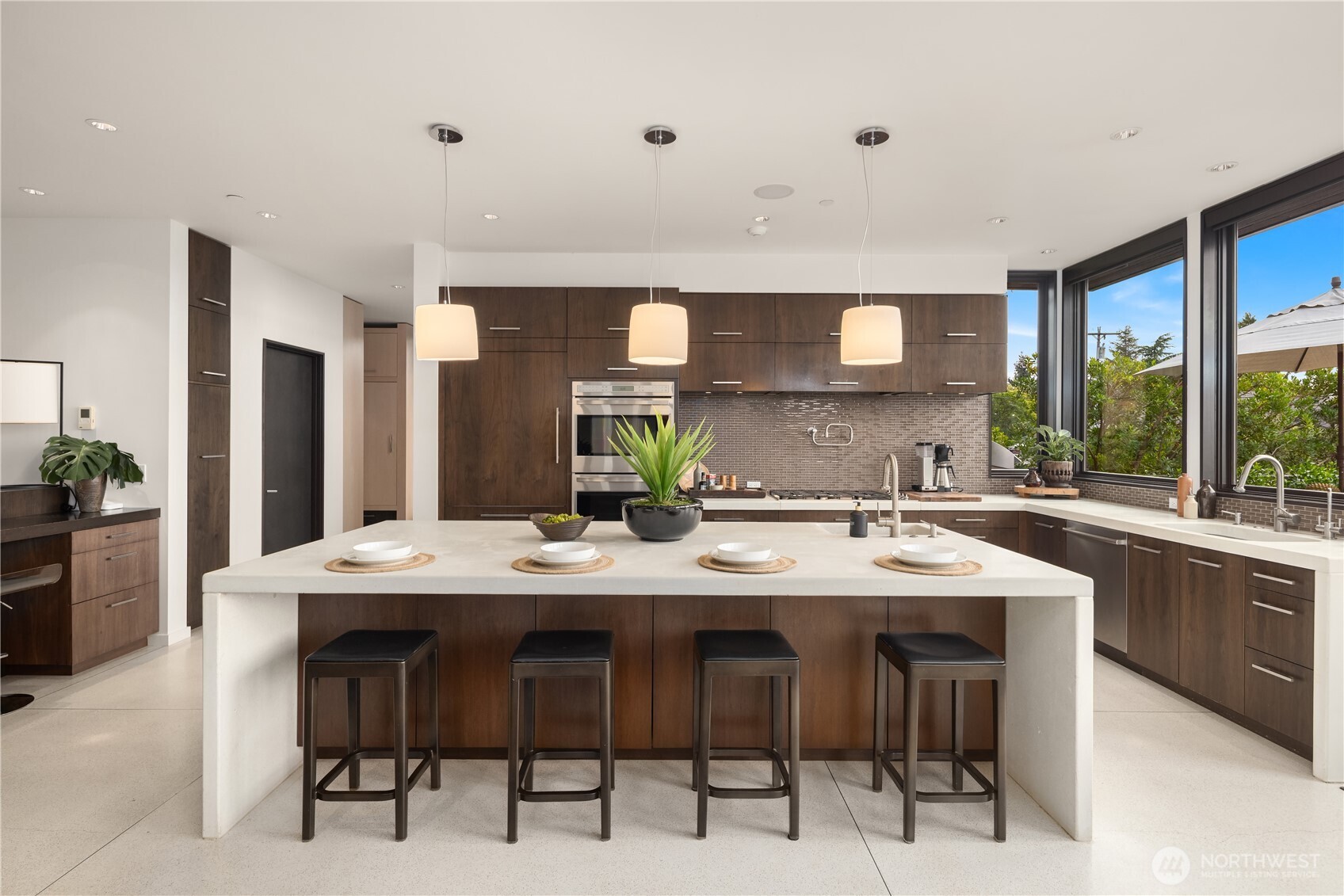 MLS #NWM2430645 image #6