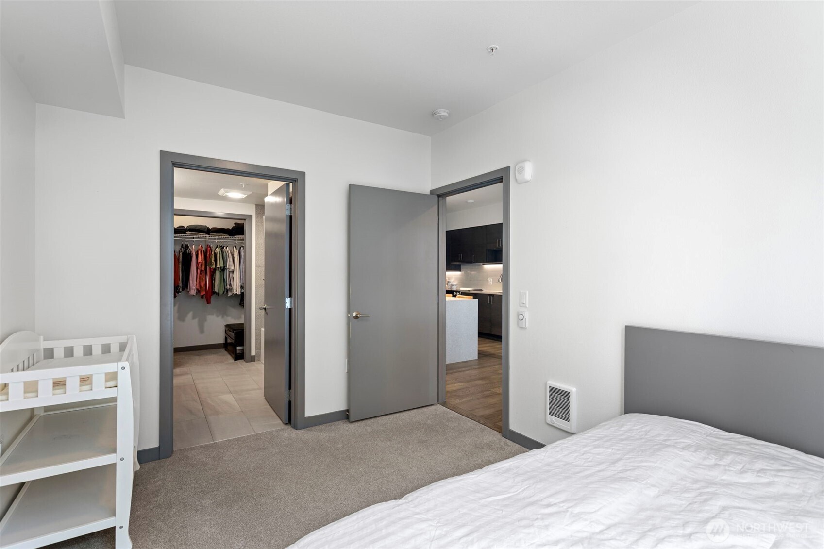 MLS #NWM2431289 image #6