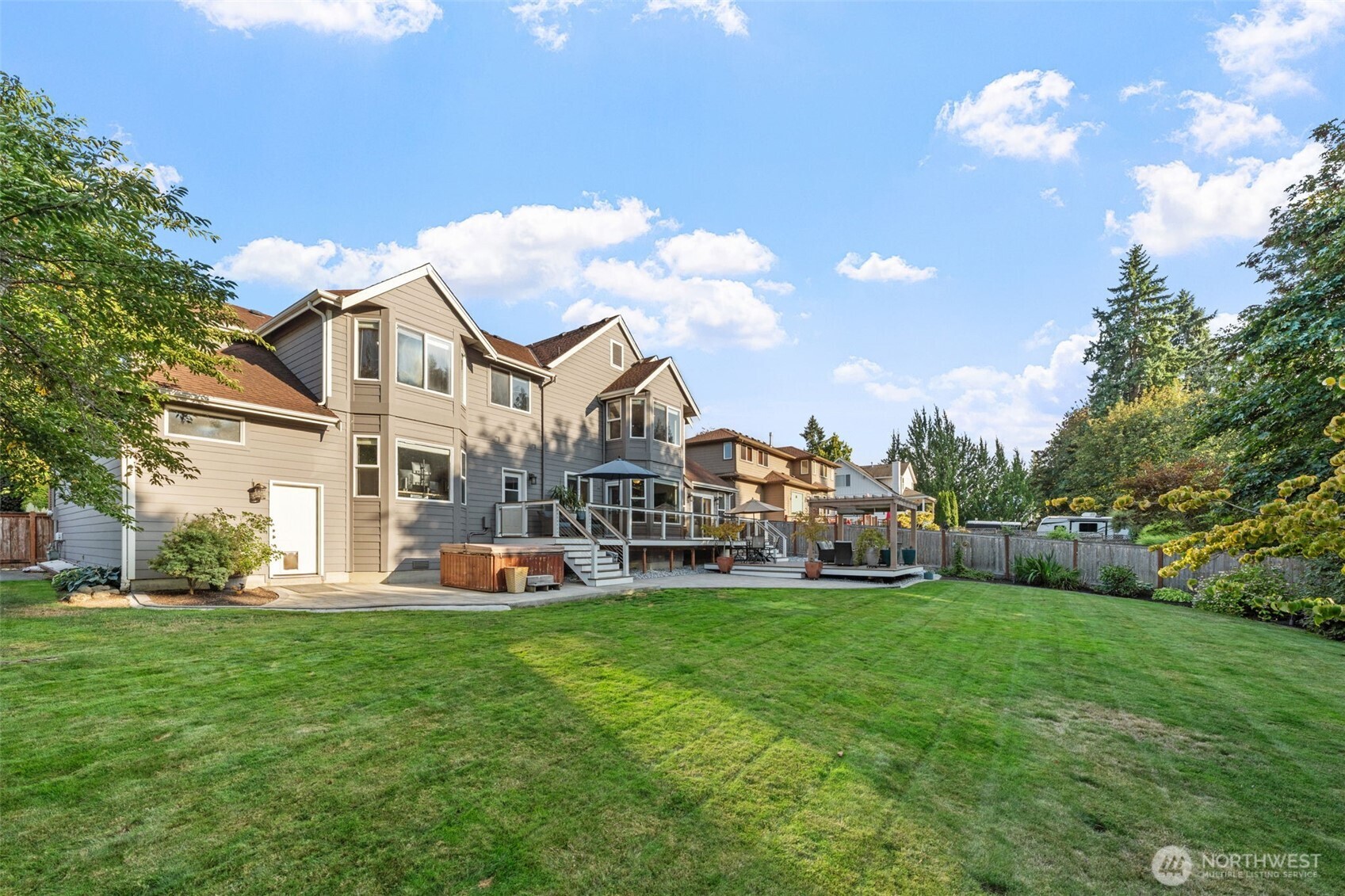 MLS #NWM2431403 image #10