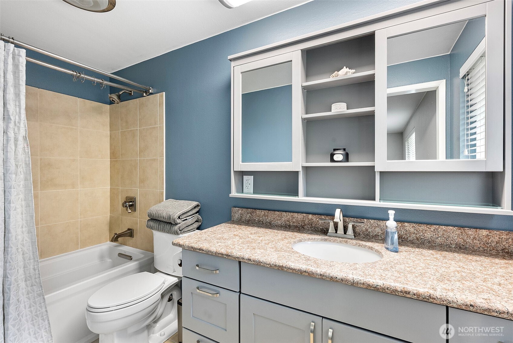 MLS #NWM2431870 image #17