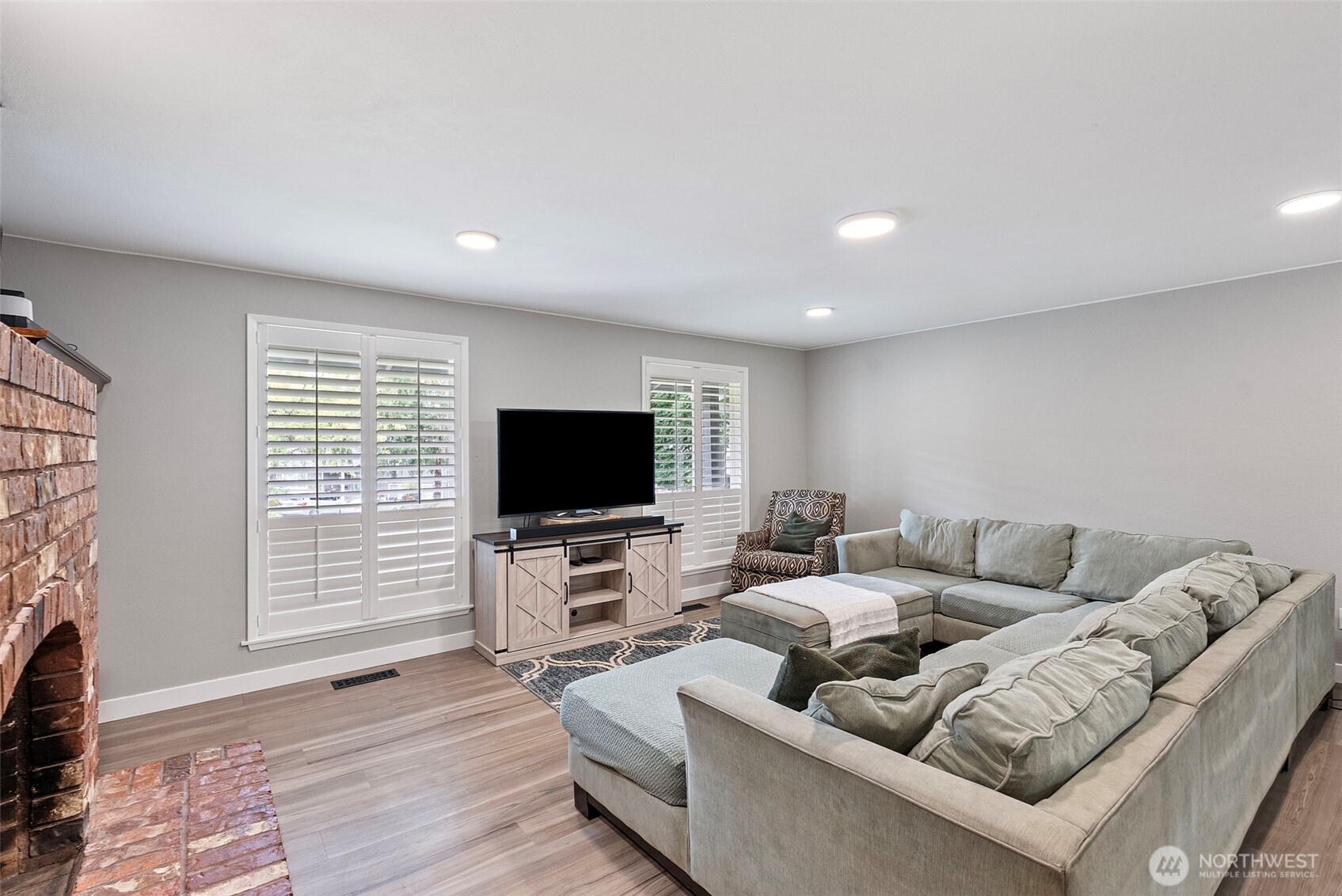 MLS #NWM2431870 image #4