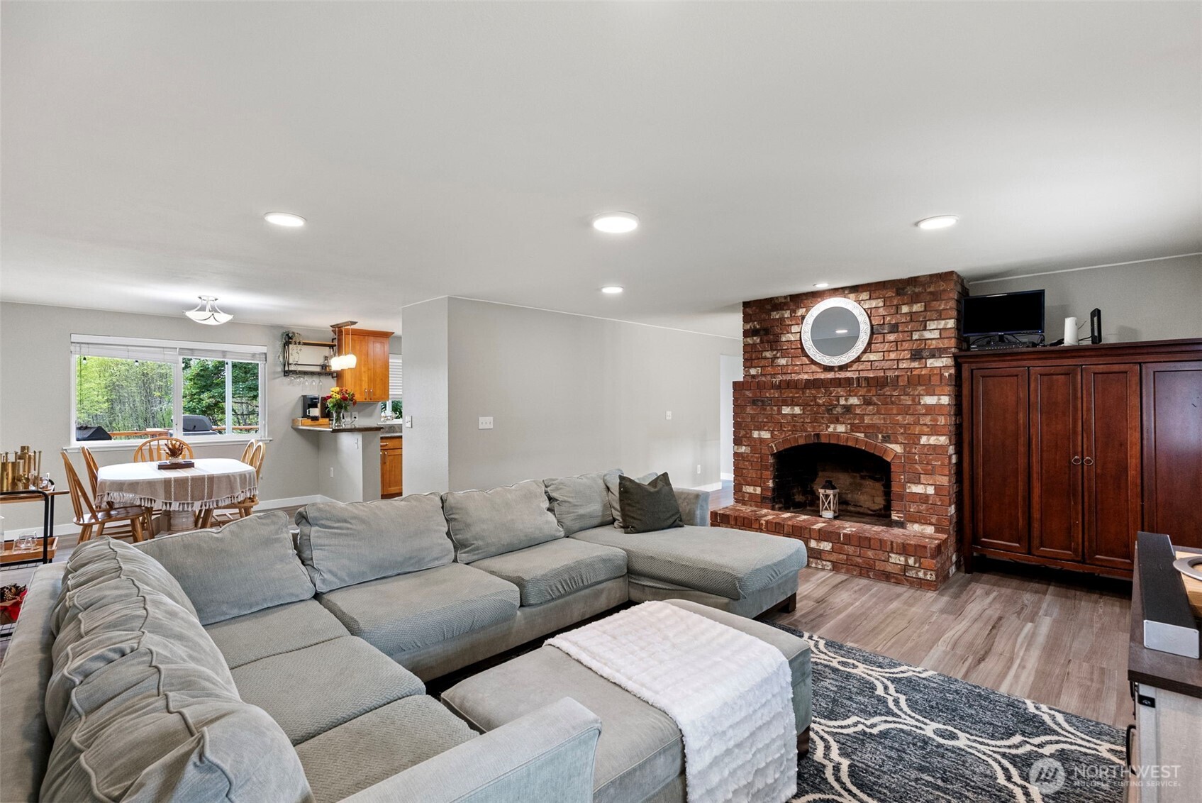 MLS #NWM2431870 image #5