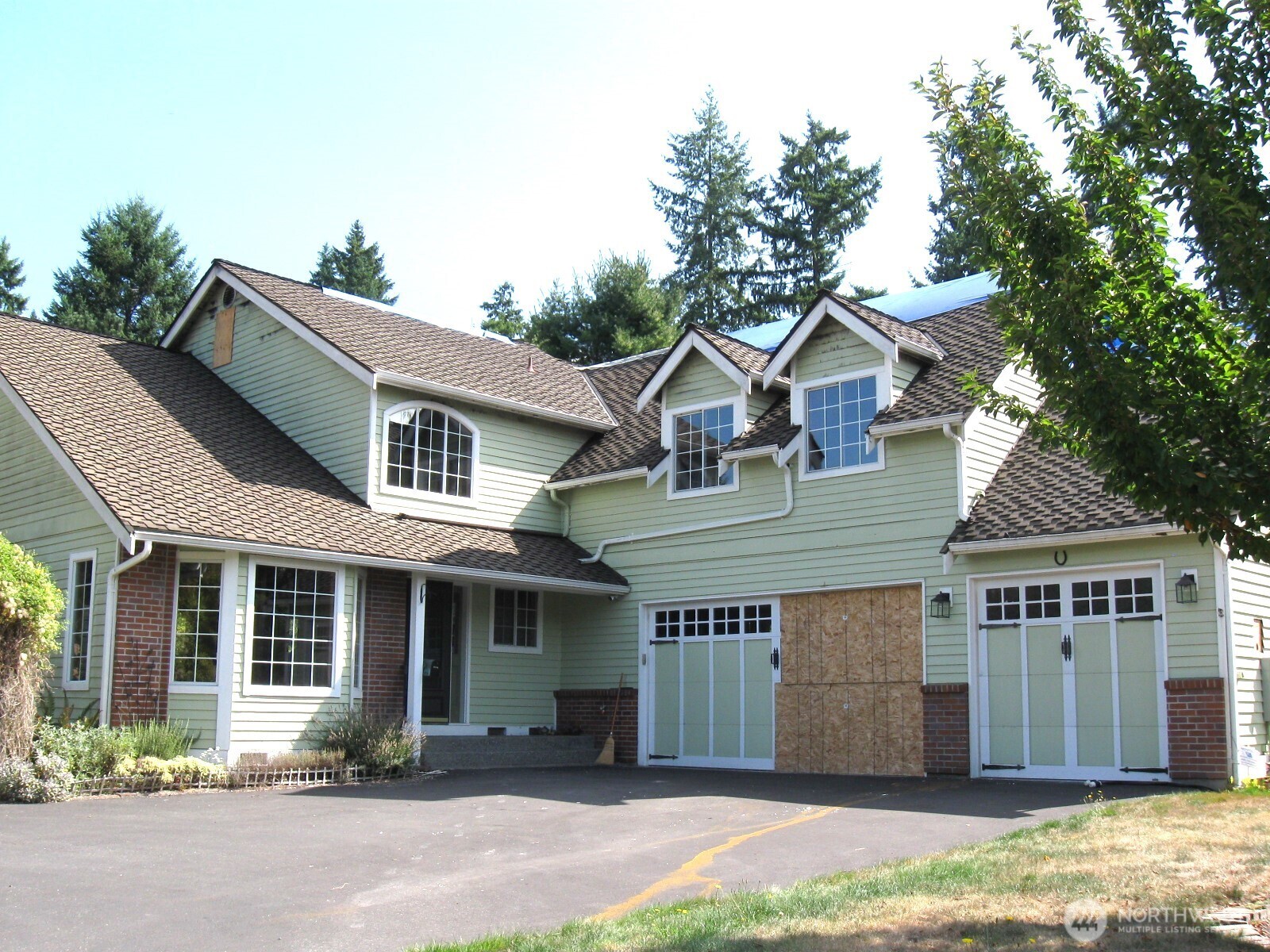 MLS #NWM2433220 image #0