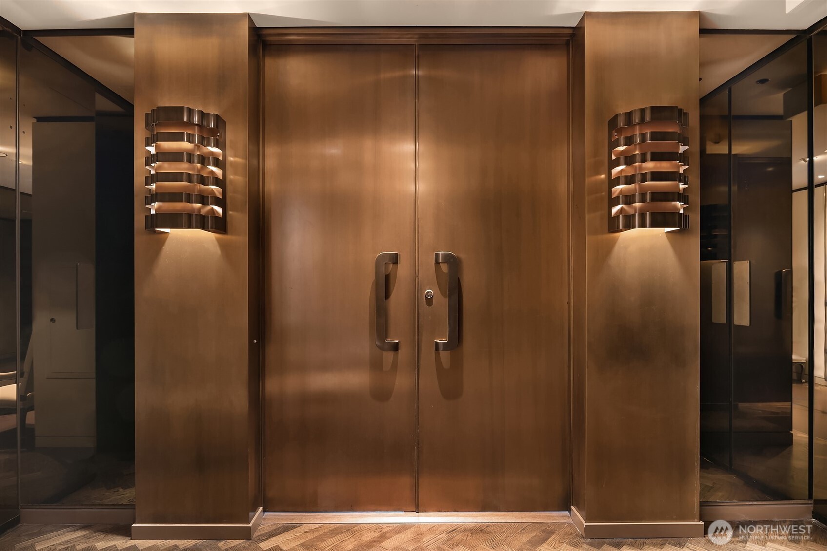 MLS #NWM2449248 image #0