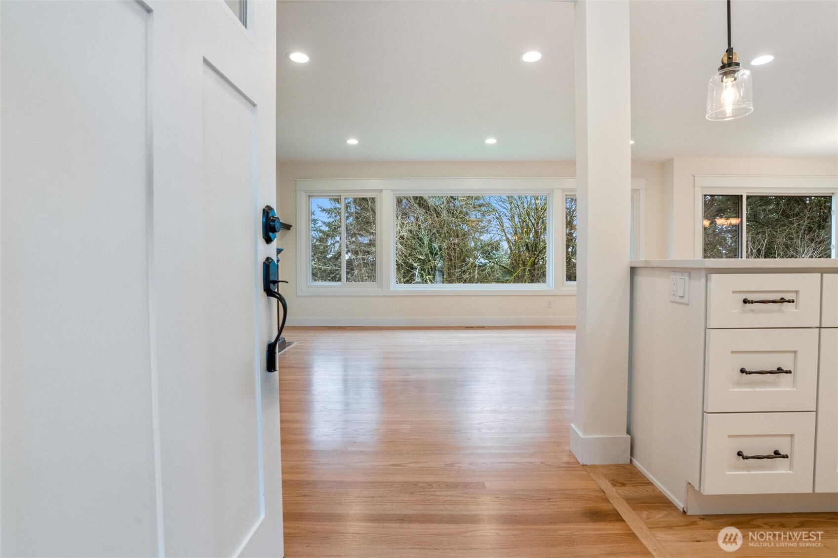MLS #NWM2468815 img 3