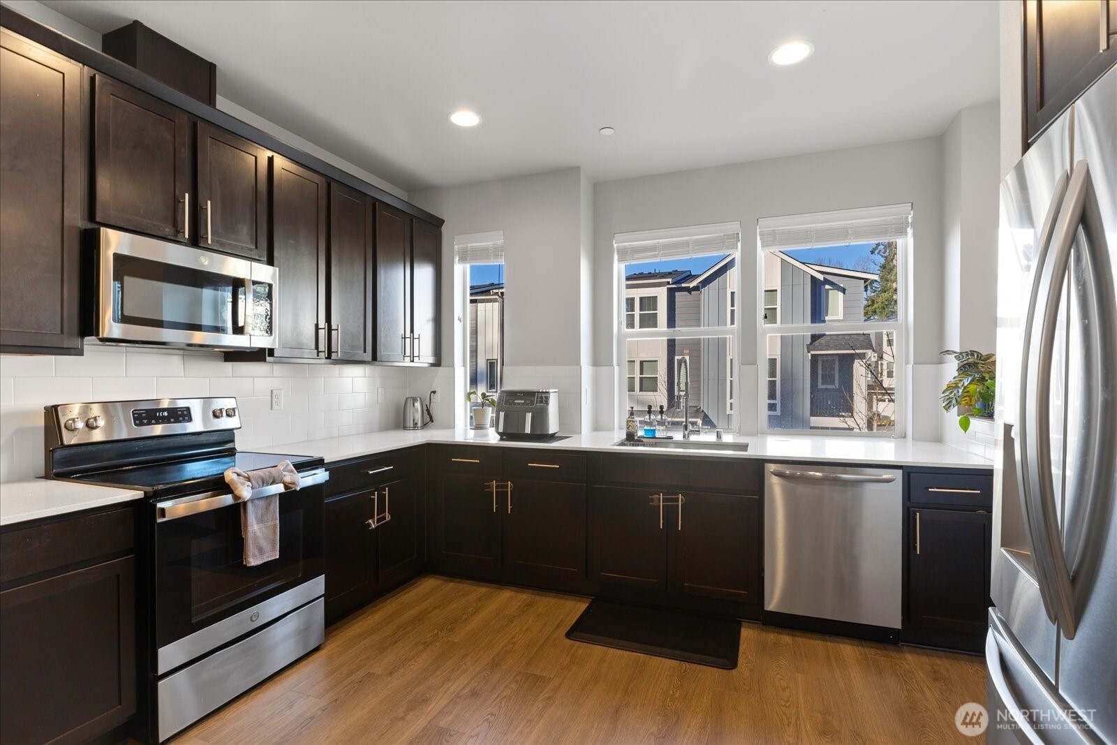 MLS #NWM2469137 image #9