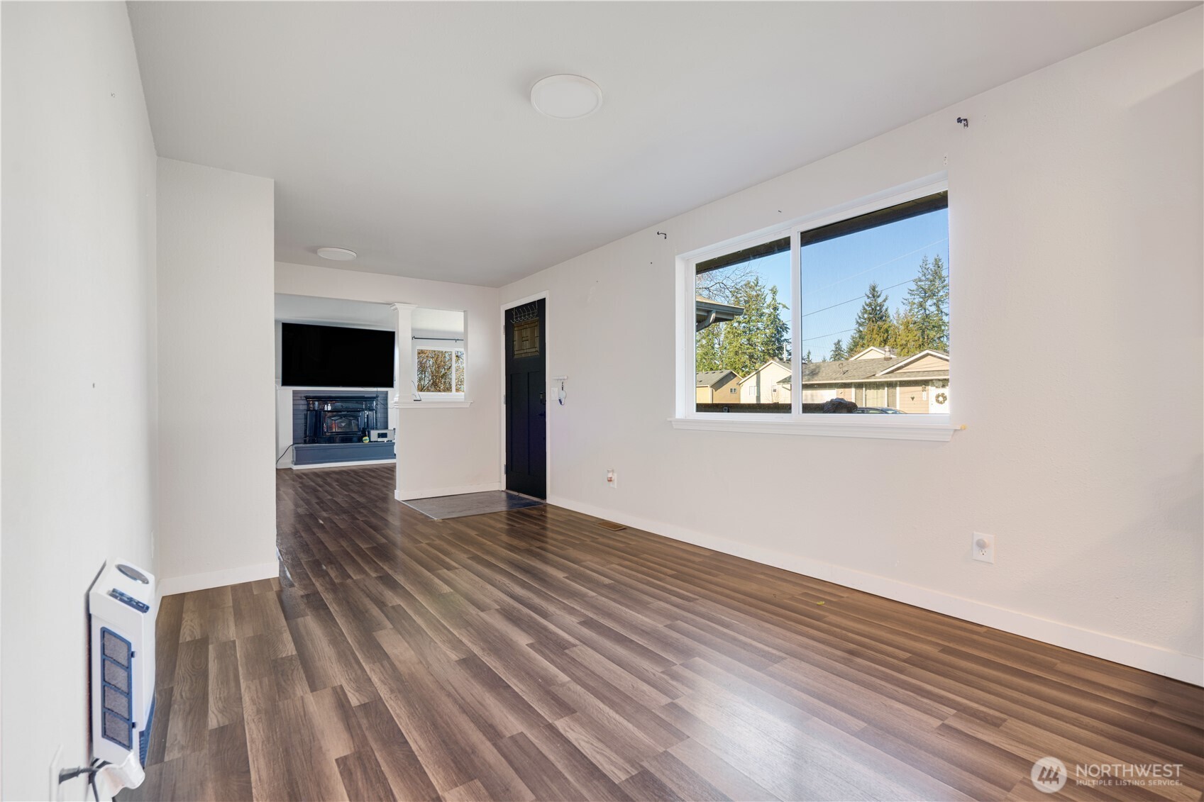 MLS #NWM2470390 image #2