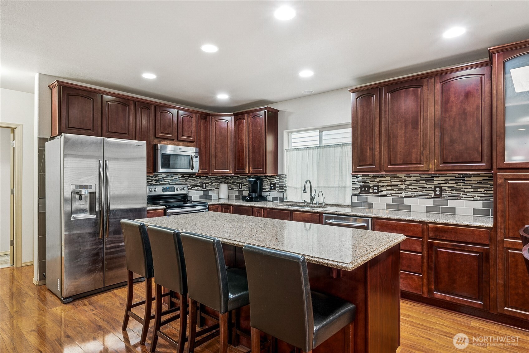 MLS #NWM2472355 image #2