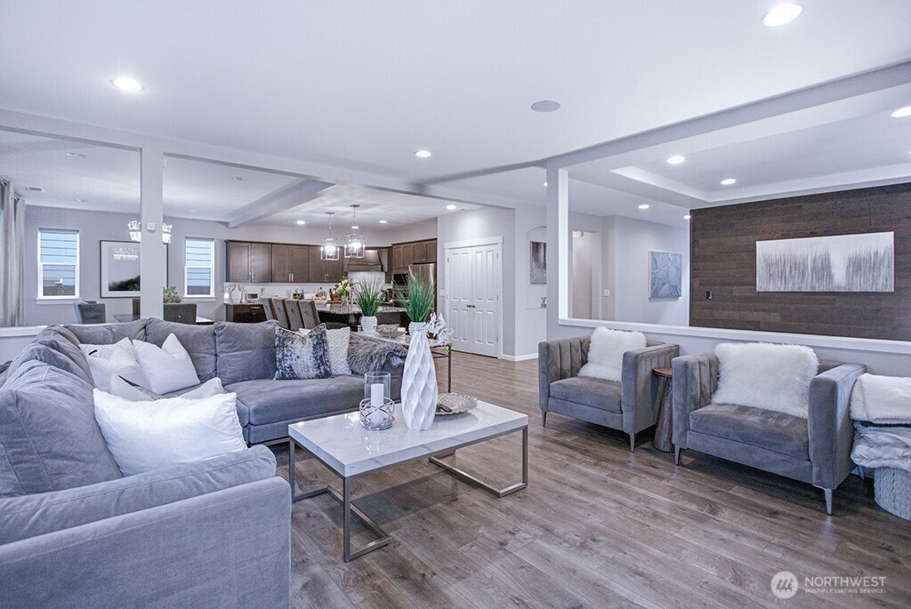 MLS #NWM2480884 img 14