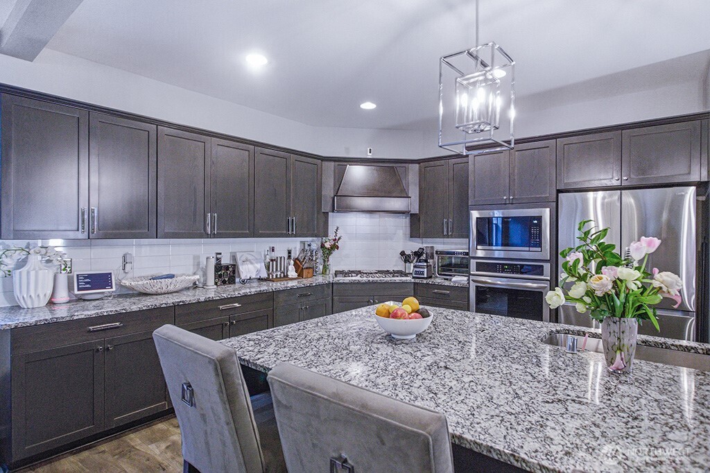 MLS #NWM2480884 img 6