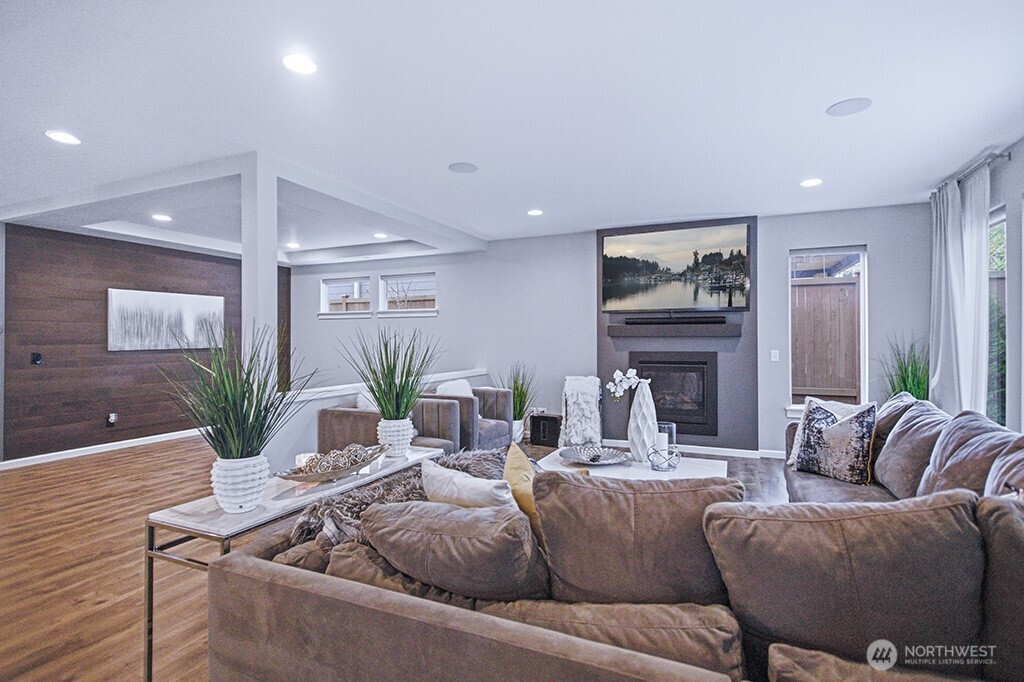 MLS #NWM2480884 img 7