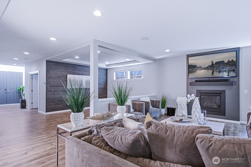 MLS #NWM2480884 img 8