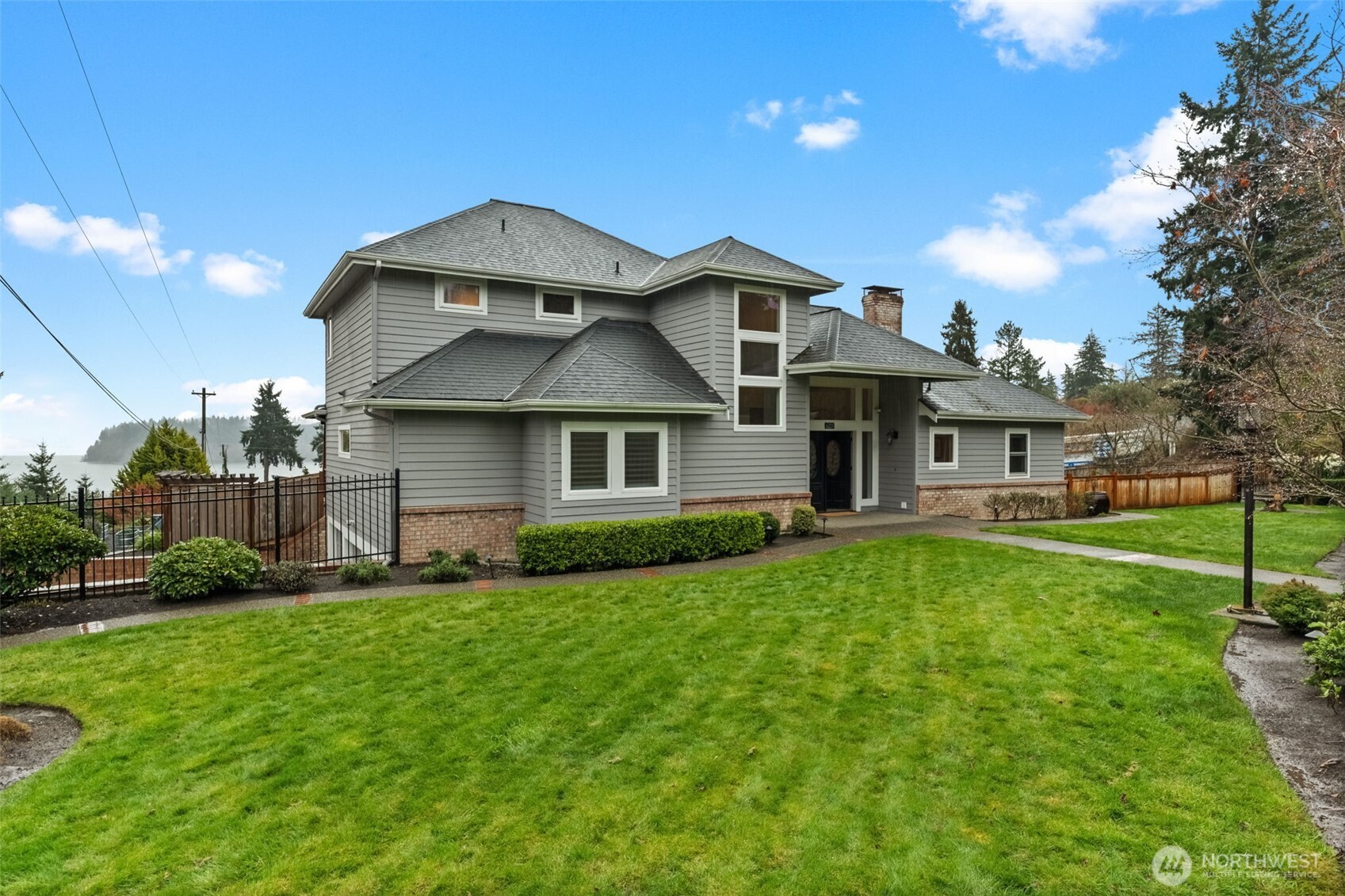 MLS #NWM2489751 img 2