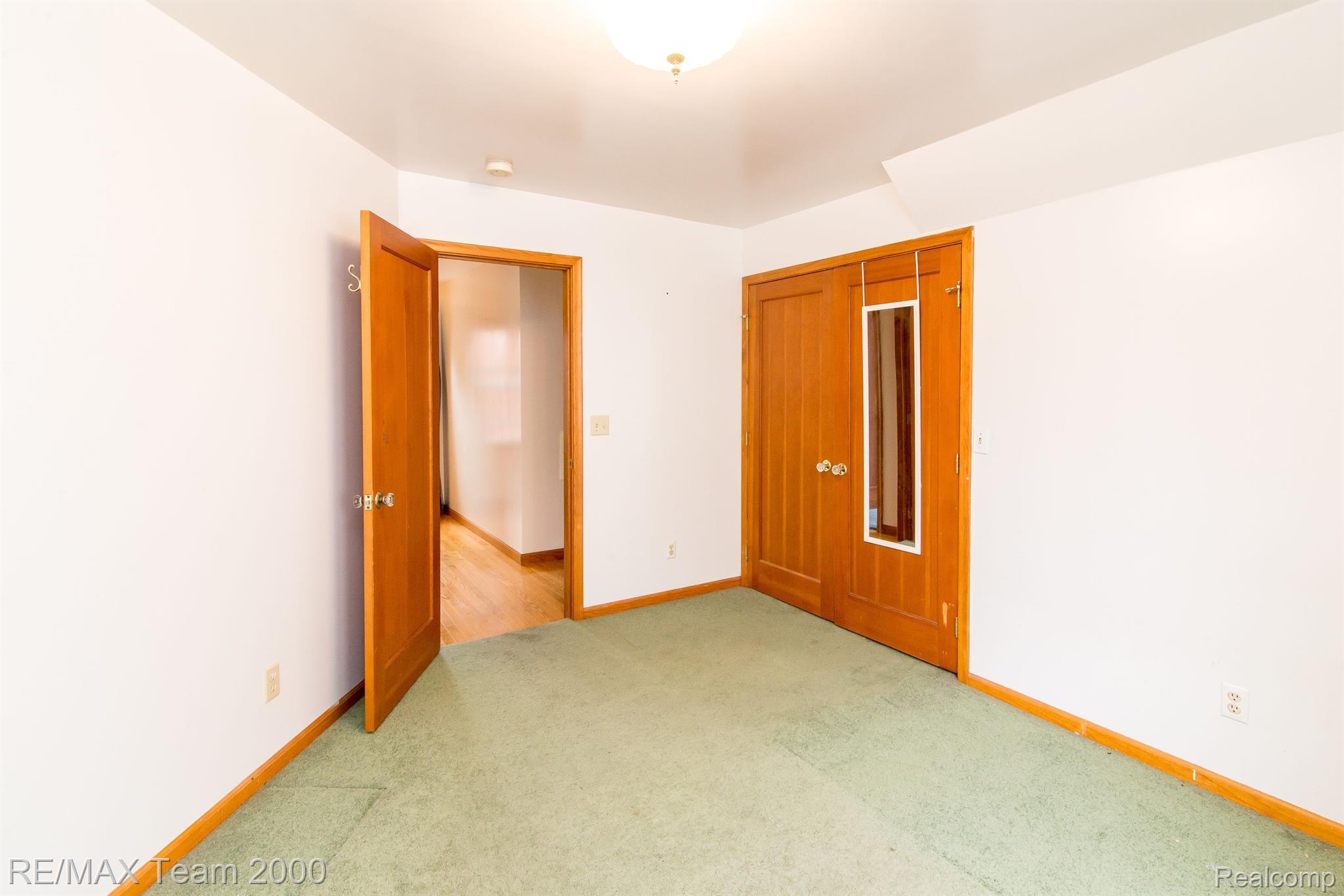 MLS #20250032893 img 0