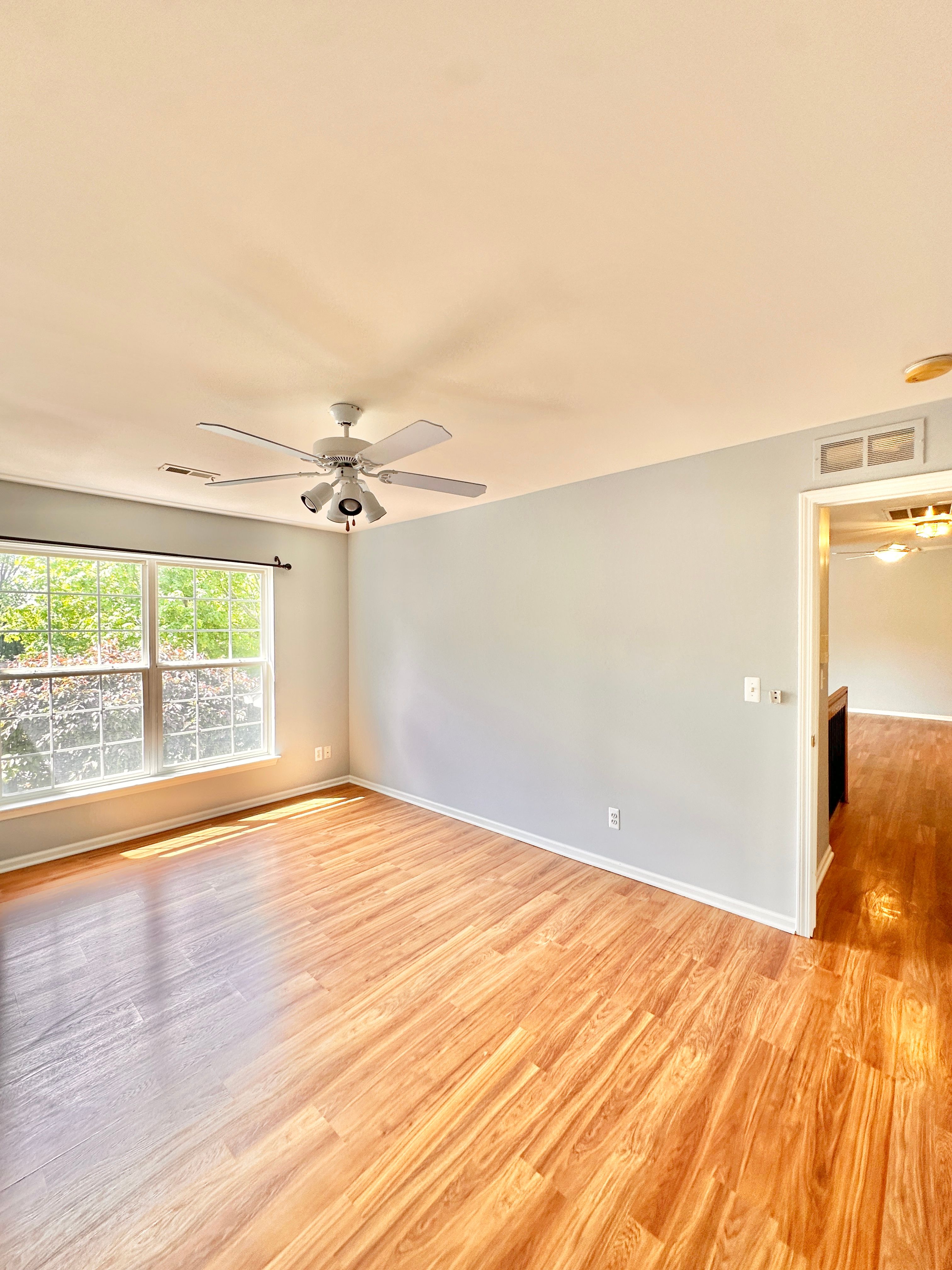 MLS #20250033485 img 0