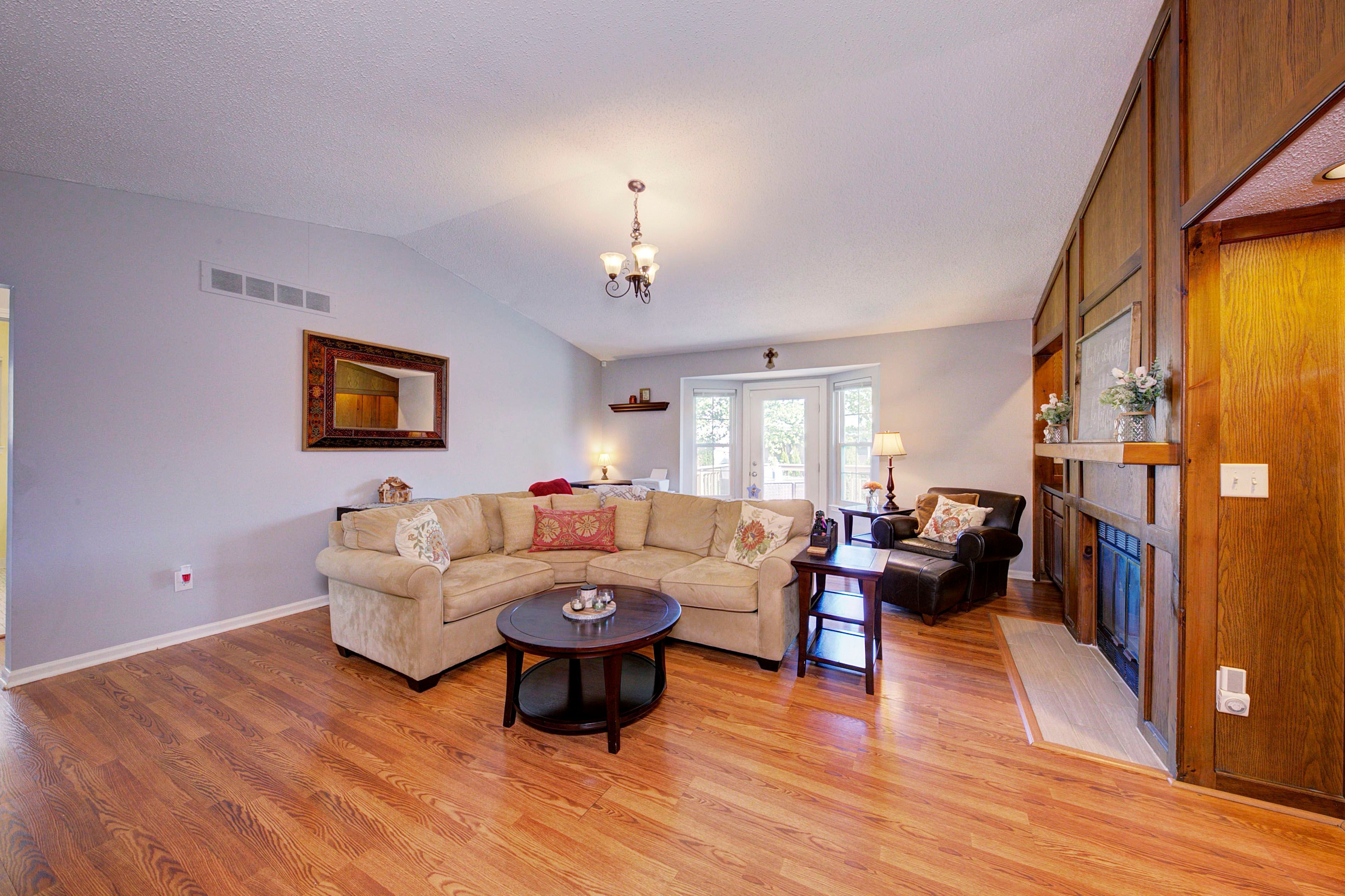 MLS #20250034386 img 0