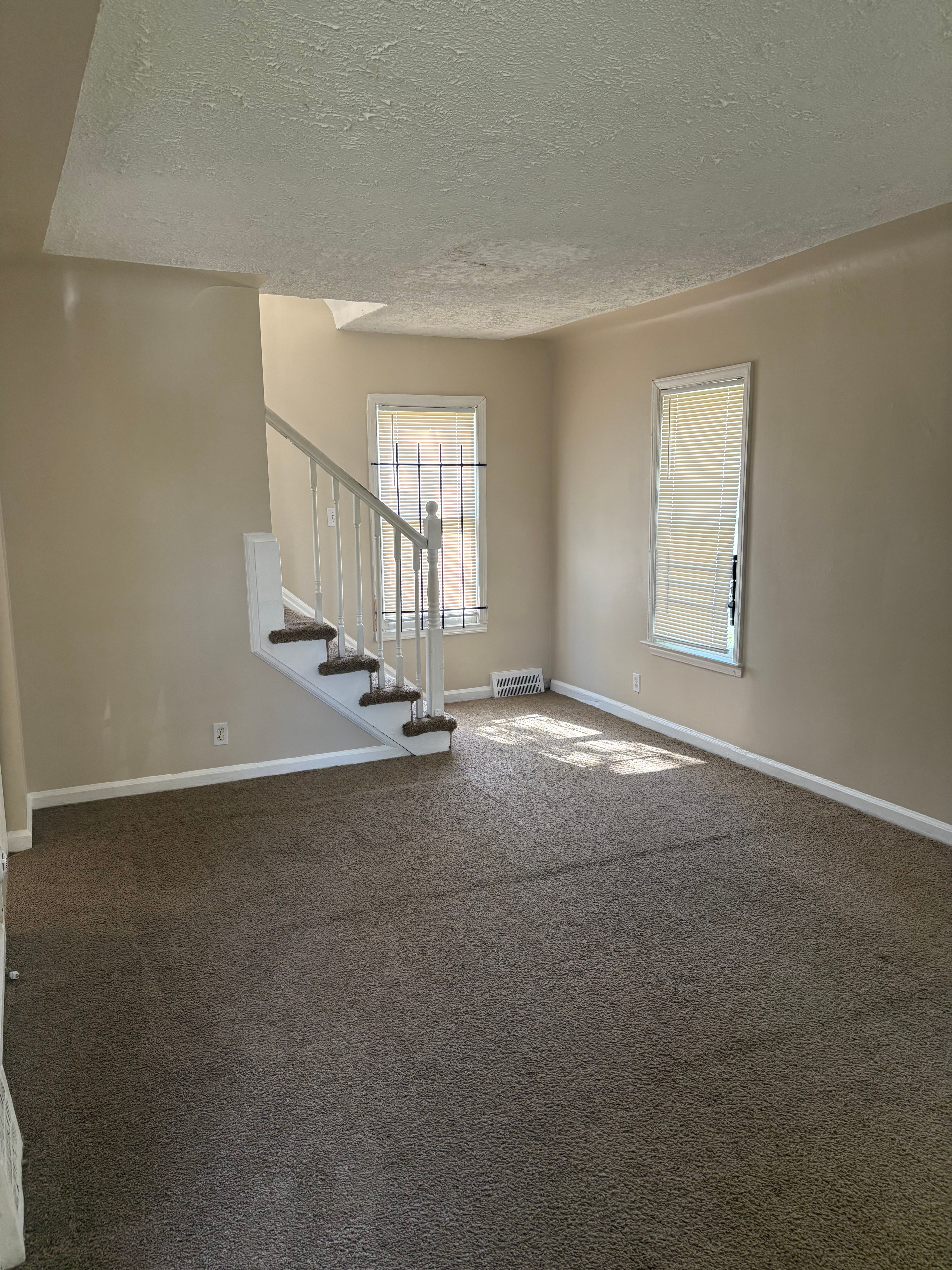 MLS #20250035952 img 0