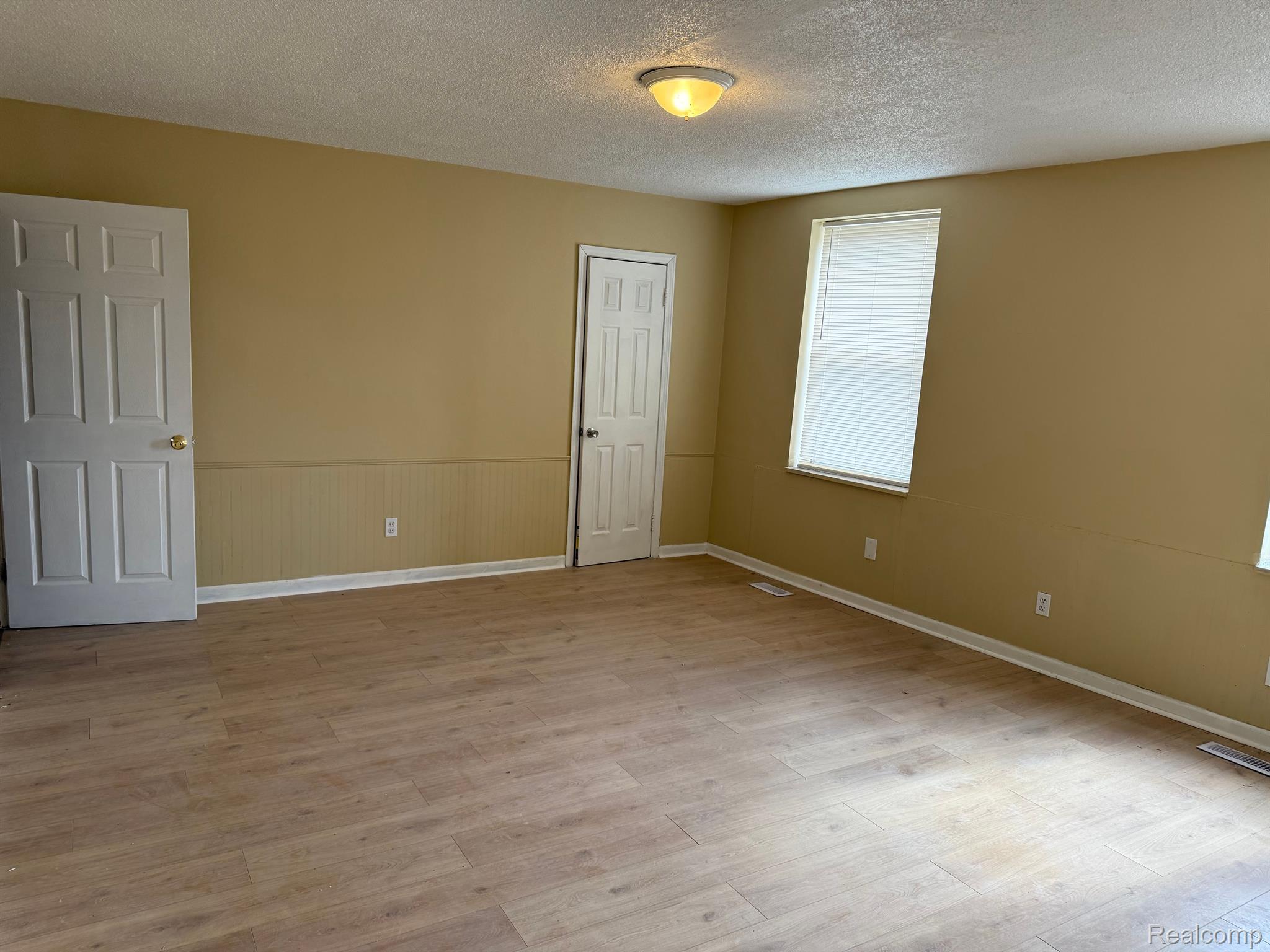 MLS #20250037396 image #0