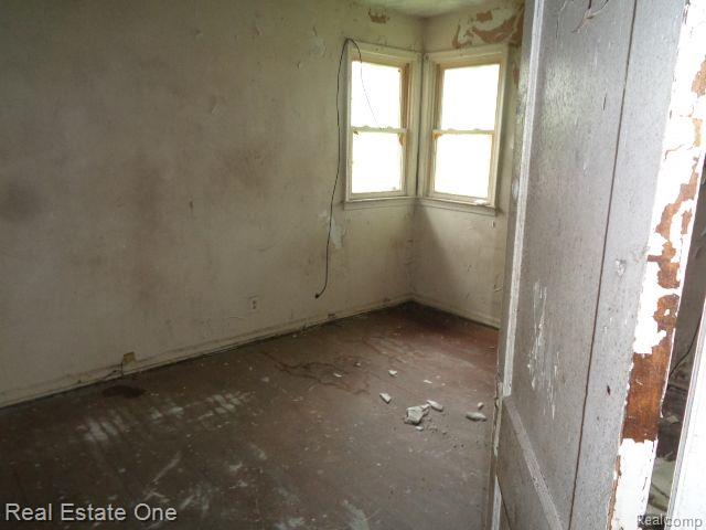 MLS #20250037457 img 0