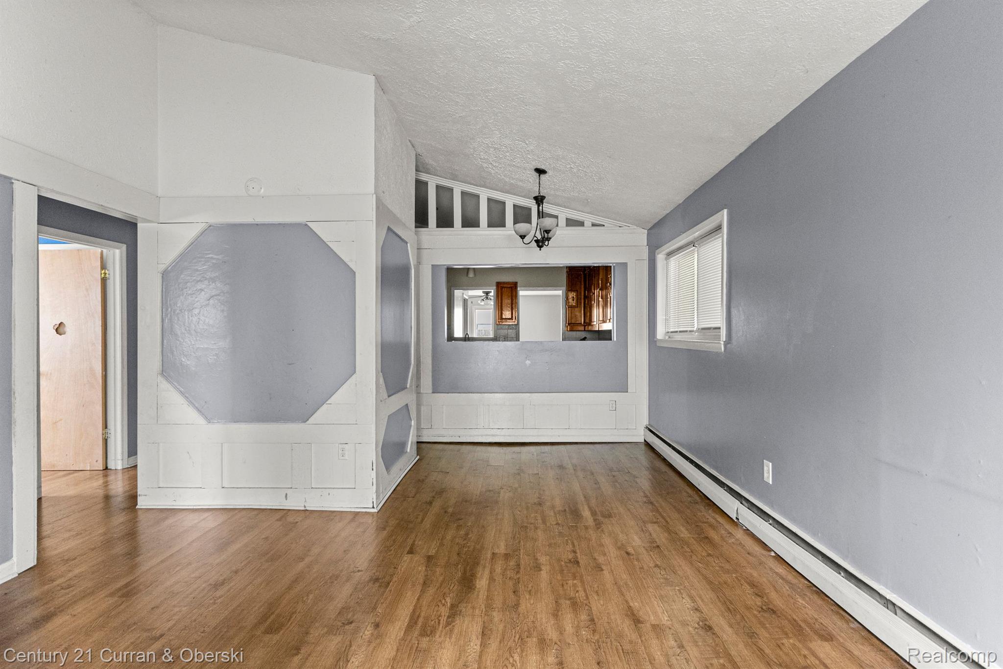 MLS #20250037571 img 0
