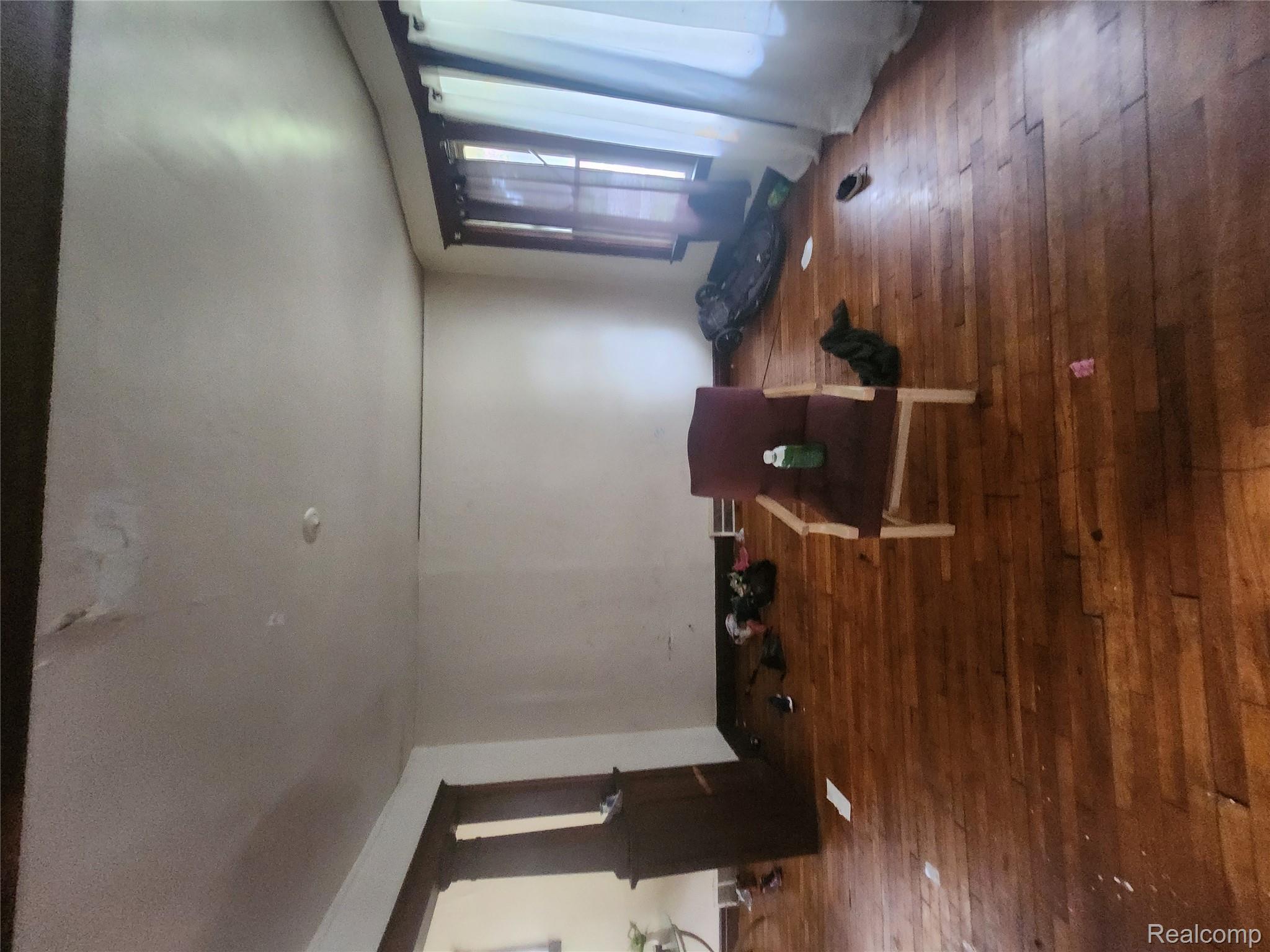 MLS #20251025898 img 0