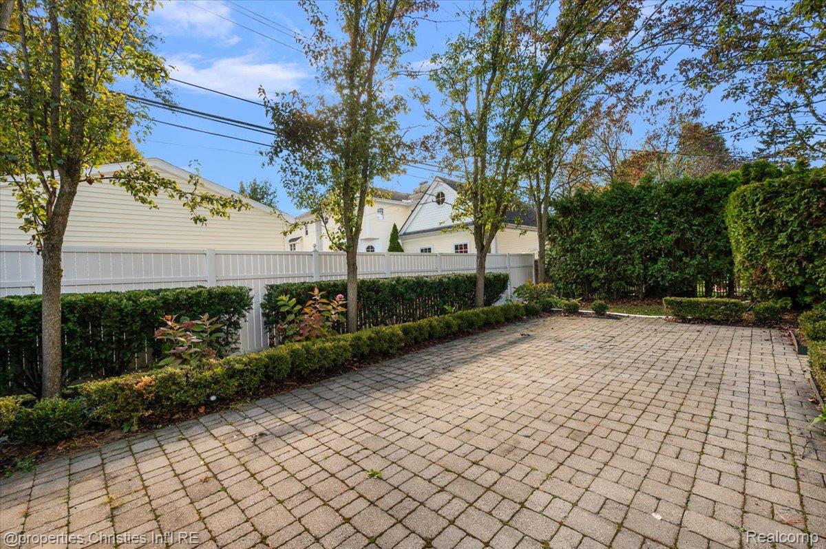 MLS #20251050205 image #0