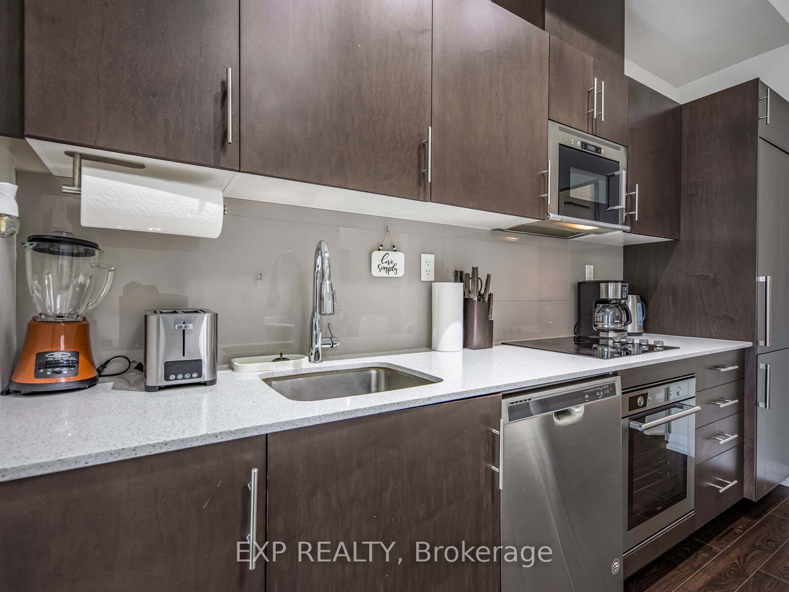 MLS #C12309684 image #12