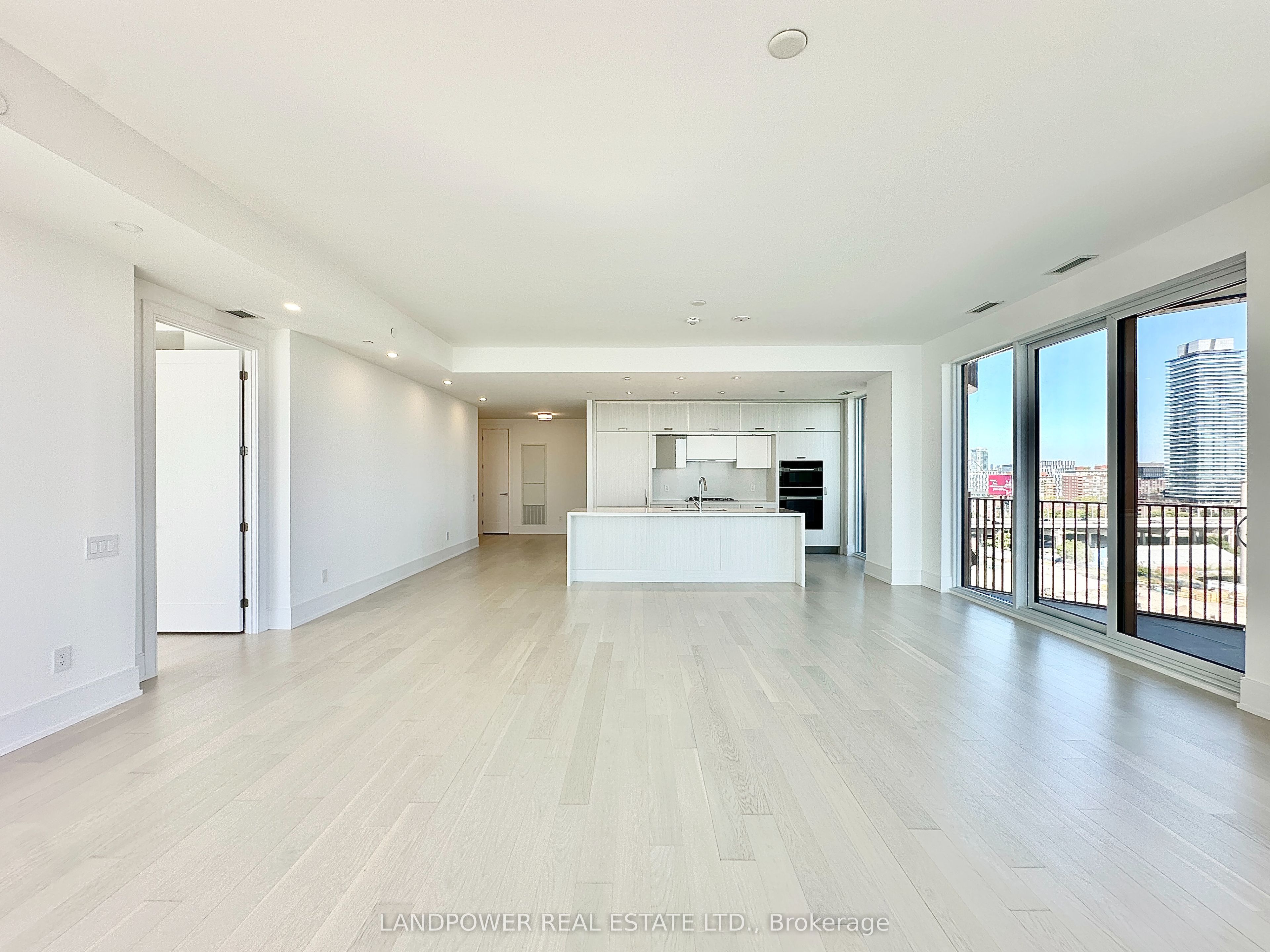 MLS #C12416747 image #12