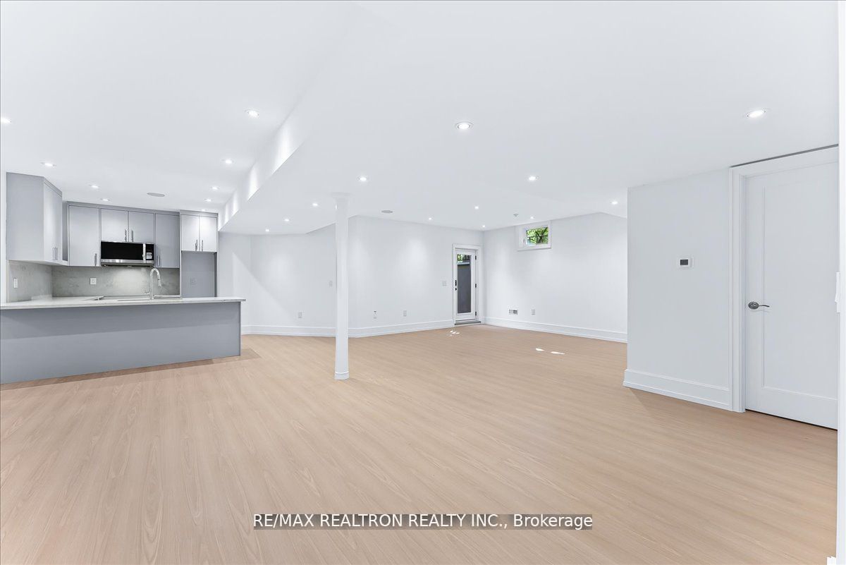 MLS #C12448824 image #32