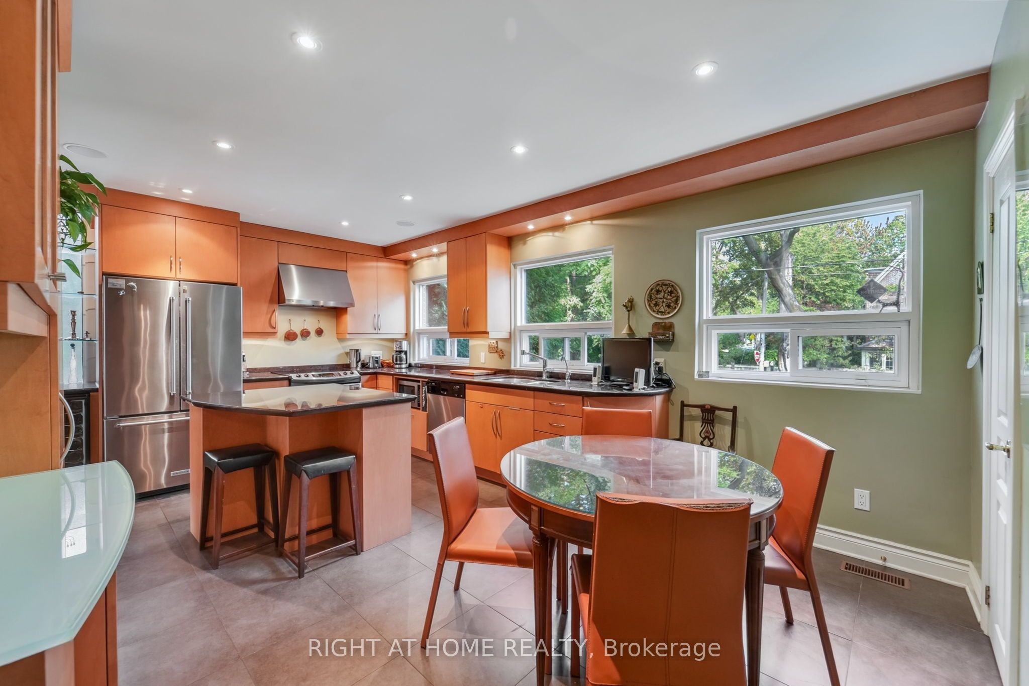 MLS #C12452579 image #12