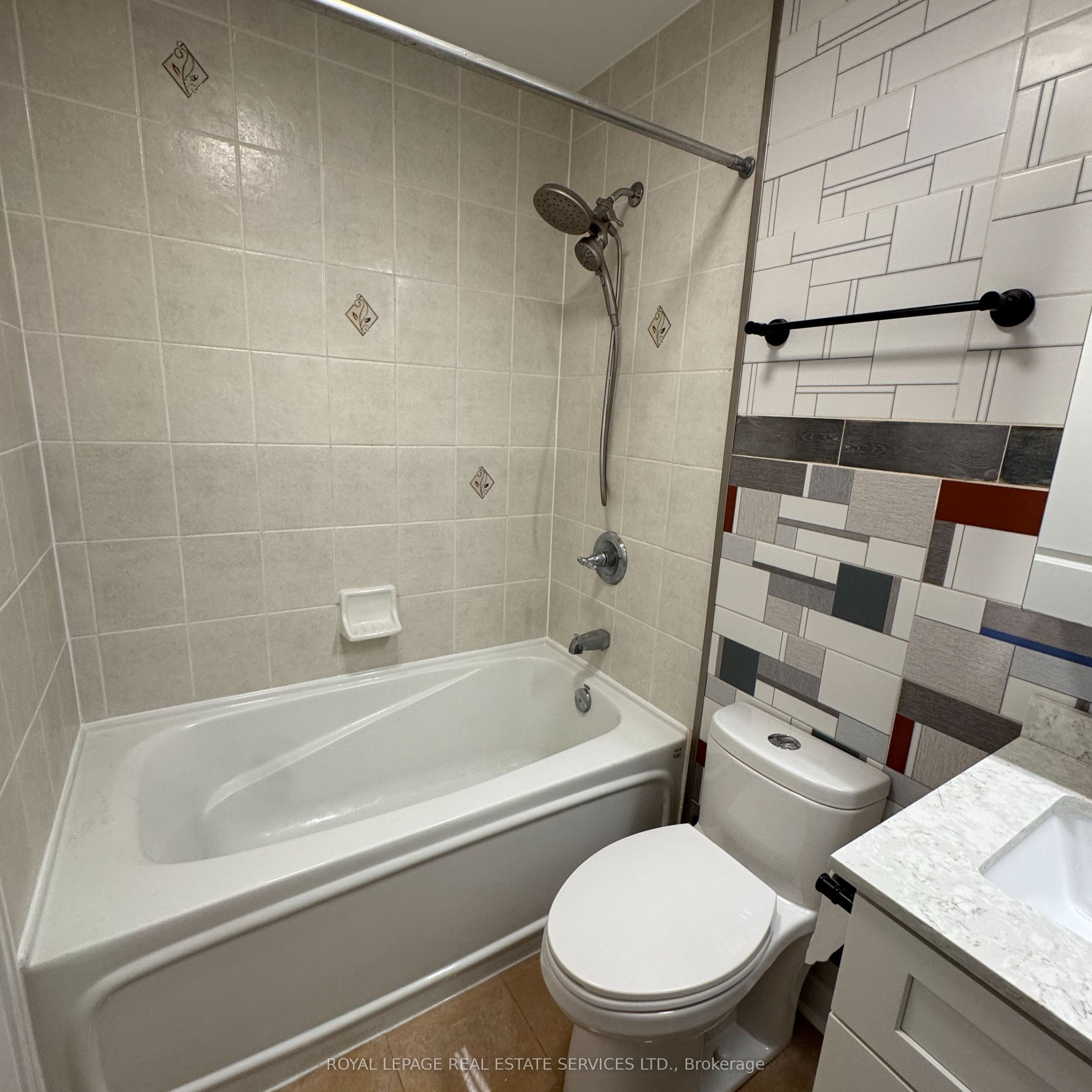 MLS #C12455759 image #17