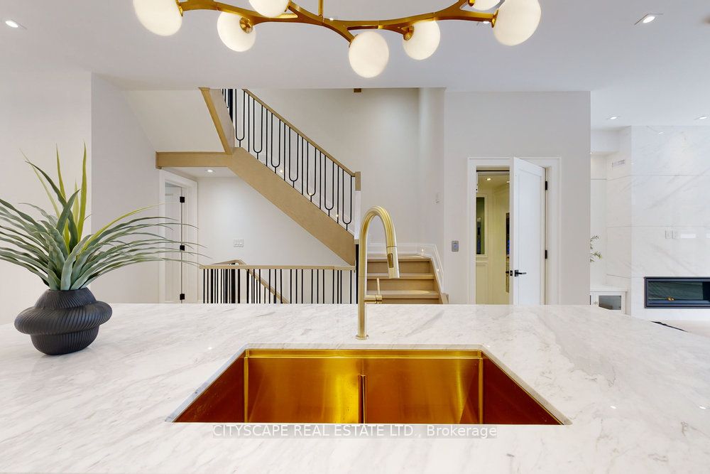 MLS #C12467403 image #12