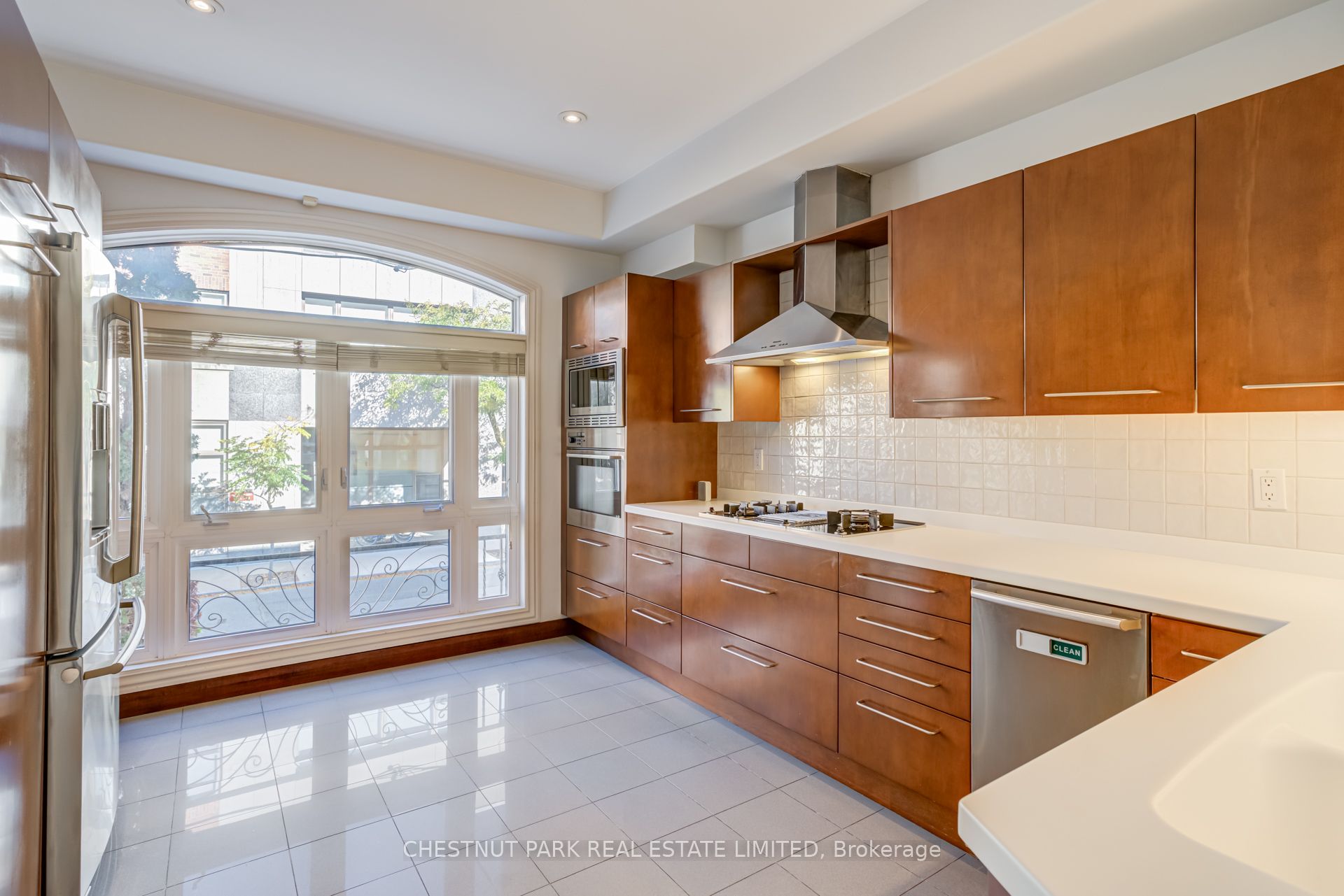 MLS #C12469057 image #2